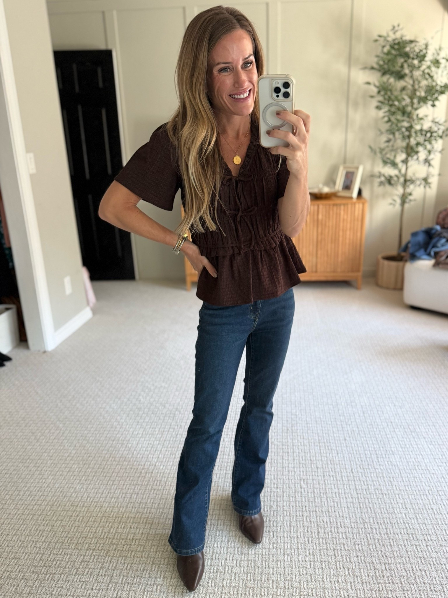 Can’t get enough of this Scenario Lon from @Walmart! I’m wearing size 0short in the jeans and XS in the top. Fit it true to size. 
Fall outfits for women

#LTKgrwm #LTKootd #LTKmomlife