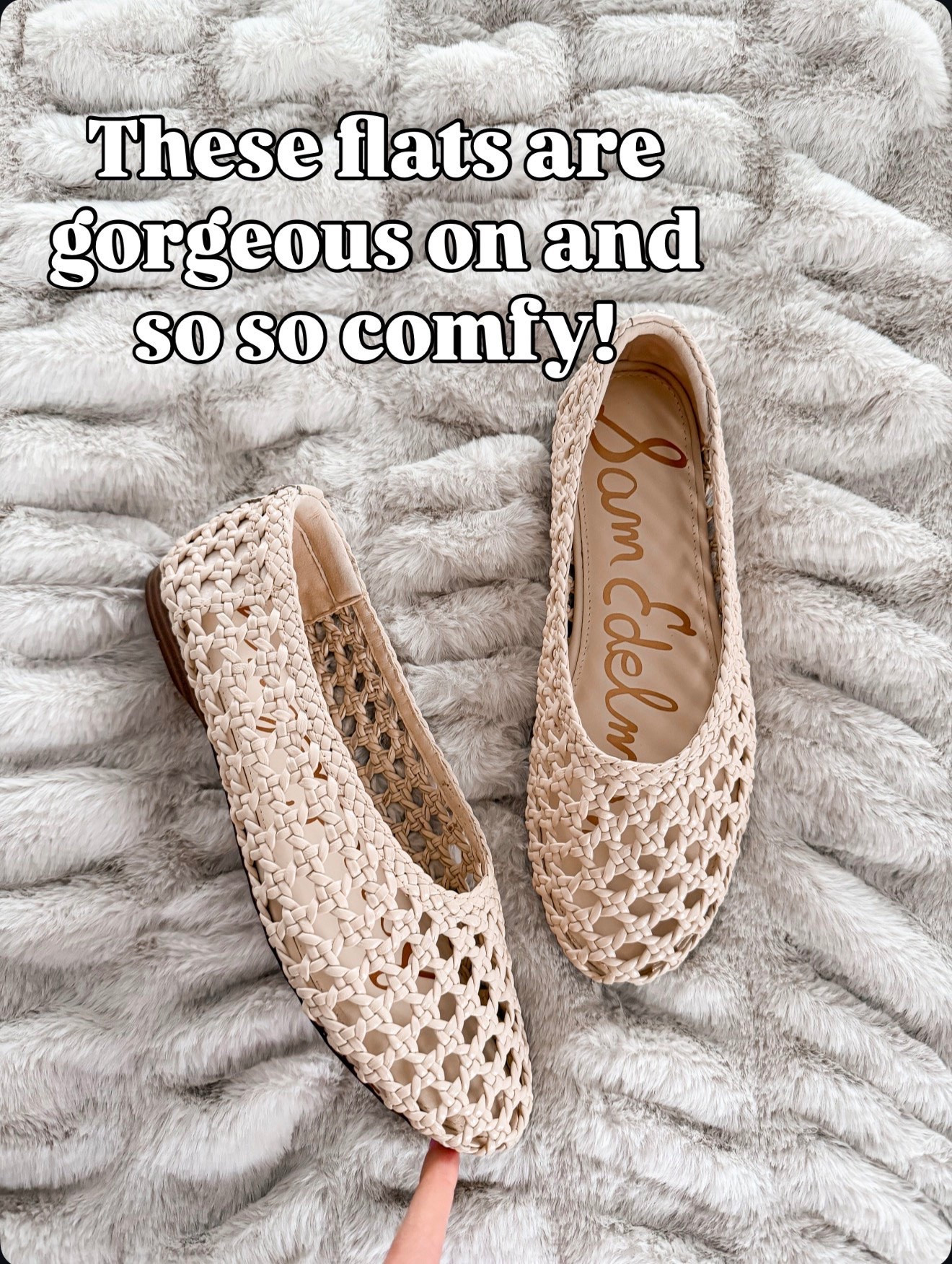 These woven flats are gorgeous on and SO comfortable — such an easy neutral. 🔗⬇️ run tts 


#LTKSeasonal #LTKgrwm #LTKOver40