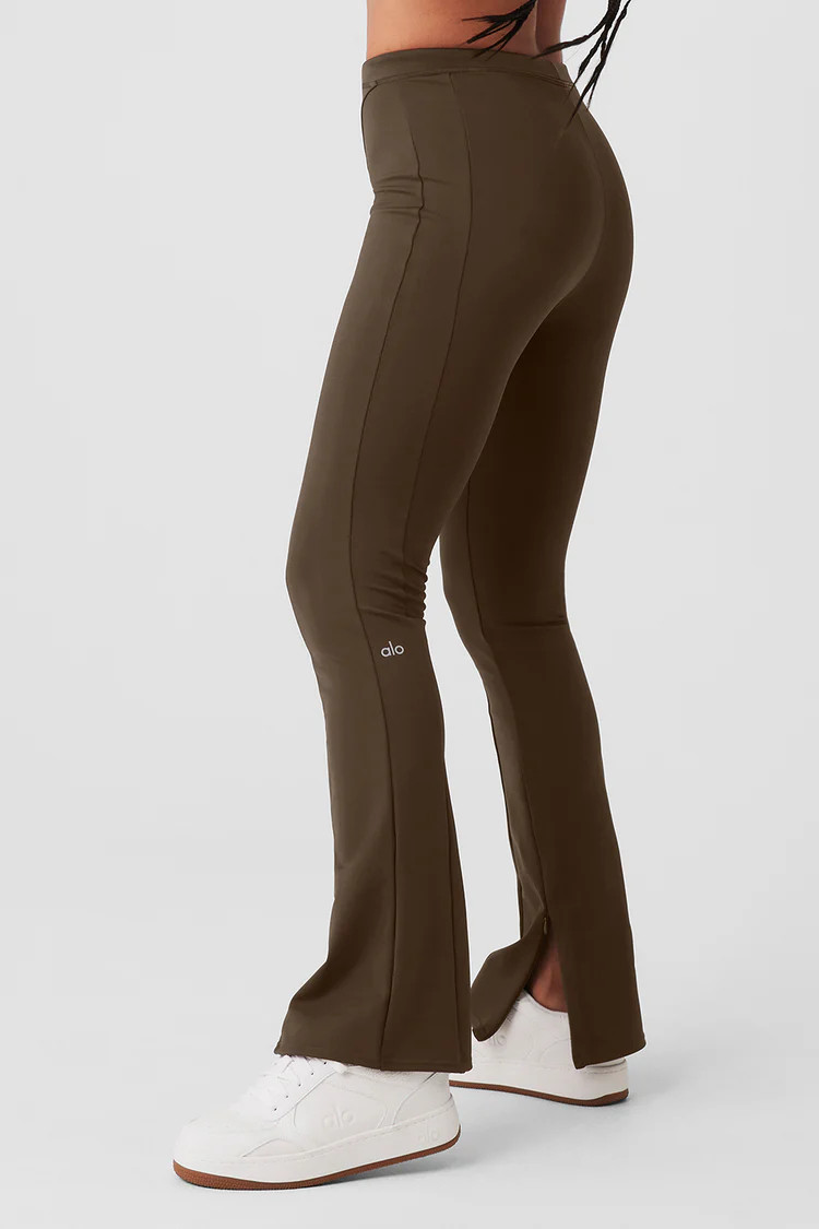 High-Waist 7/8 Zip It Flare Legging - Espresso | Alo Yoga (US)