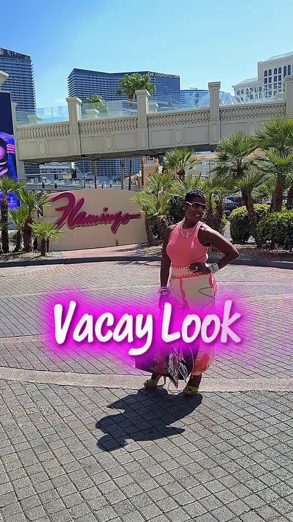 Pink, prints, and palm trees… Vegas looks good on me. 🌴💖 Bringing the style to conference week one look at a time. Shop this look and similar pieces in my LTK. ✨💕💚

#LTKdayinmylife #LTKootd #LTKTravel
