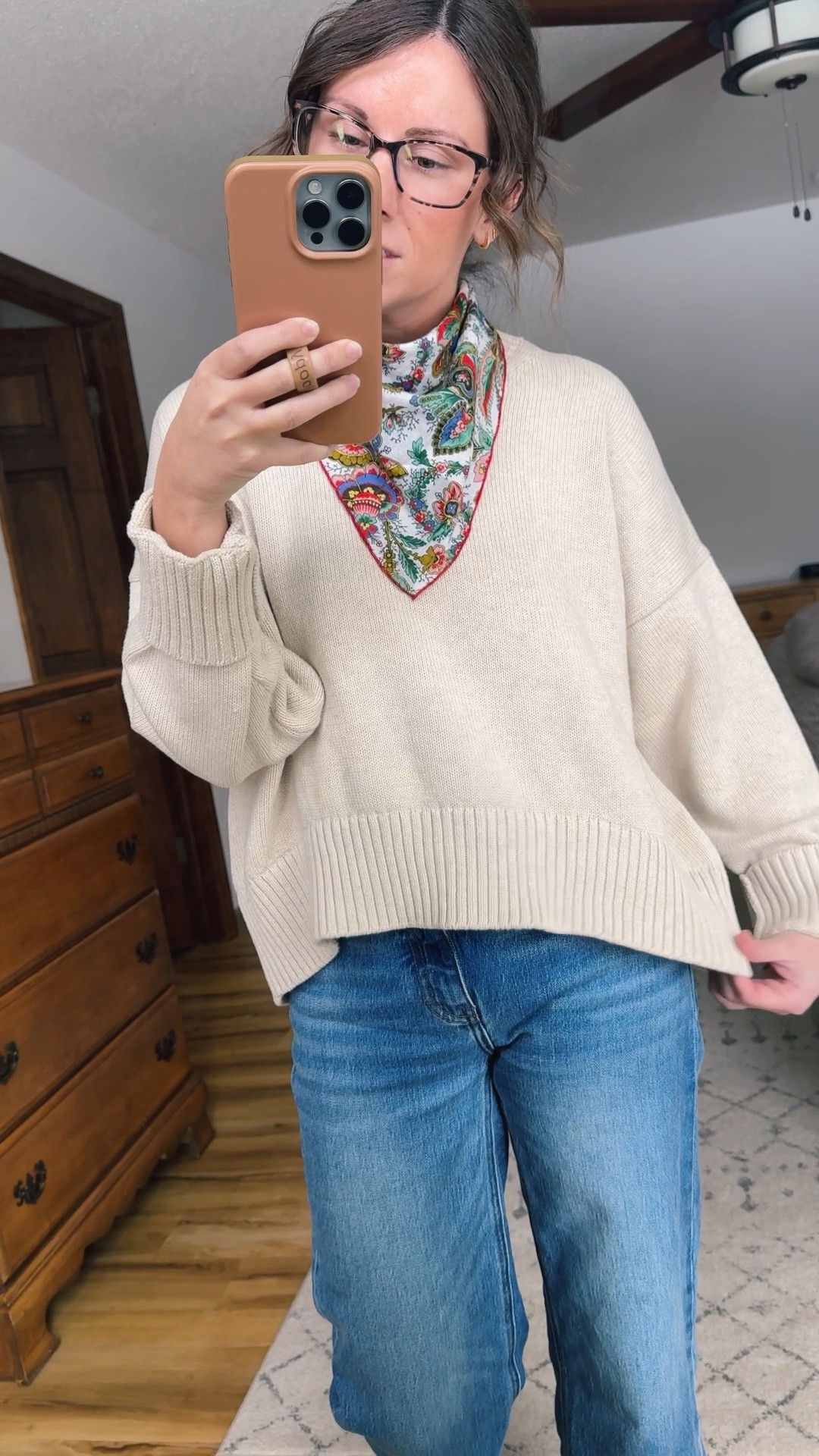 Wearing small in my sweater (speckled beige), 24 in the 26” inseam in my jeans and 6 in my blundstone boots. This scarf is such a fun little accessory!



#LTKSeasonal #LTKootd #LTKPetite