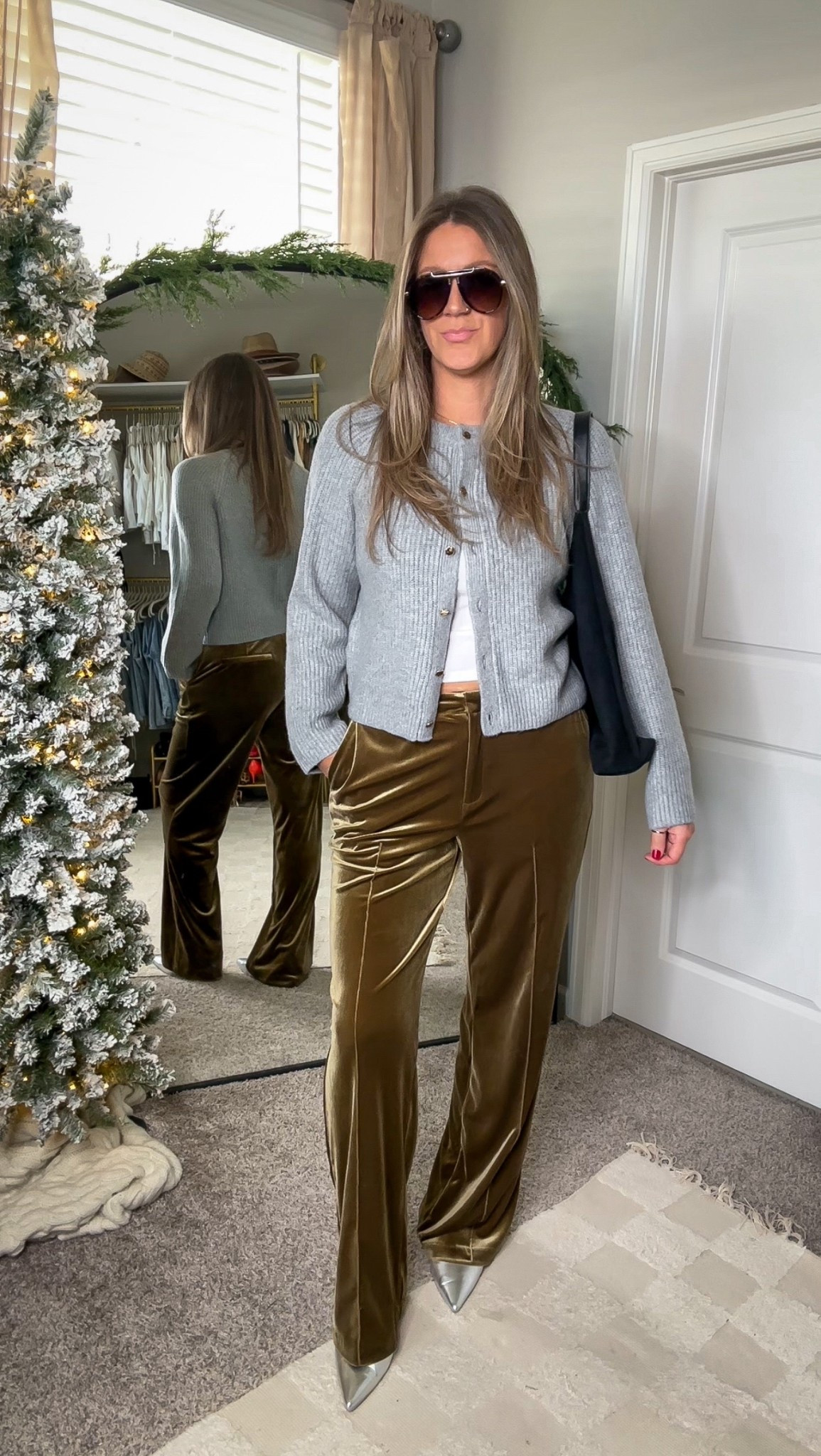 Large sweater, 10 pants 

#LTKTall #LTKHoliday #LTKOver40