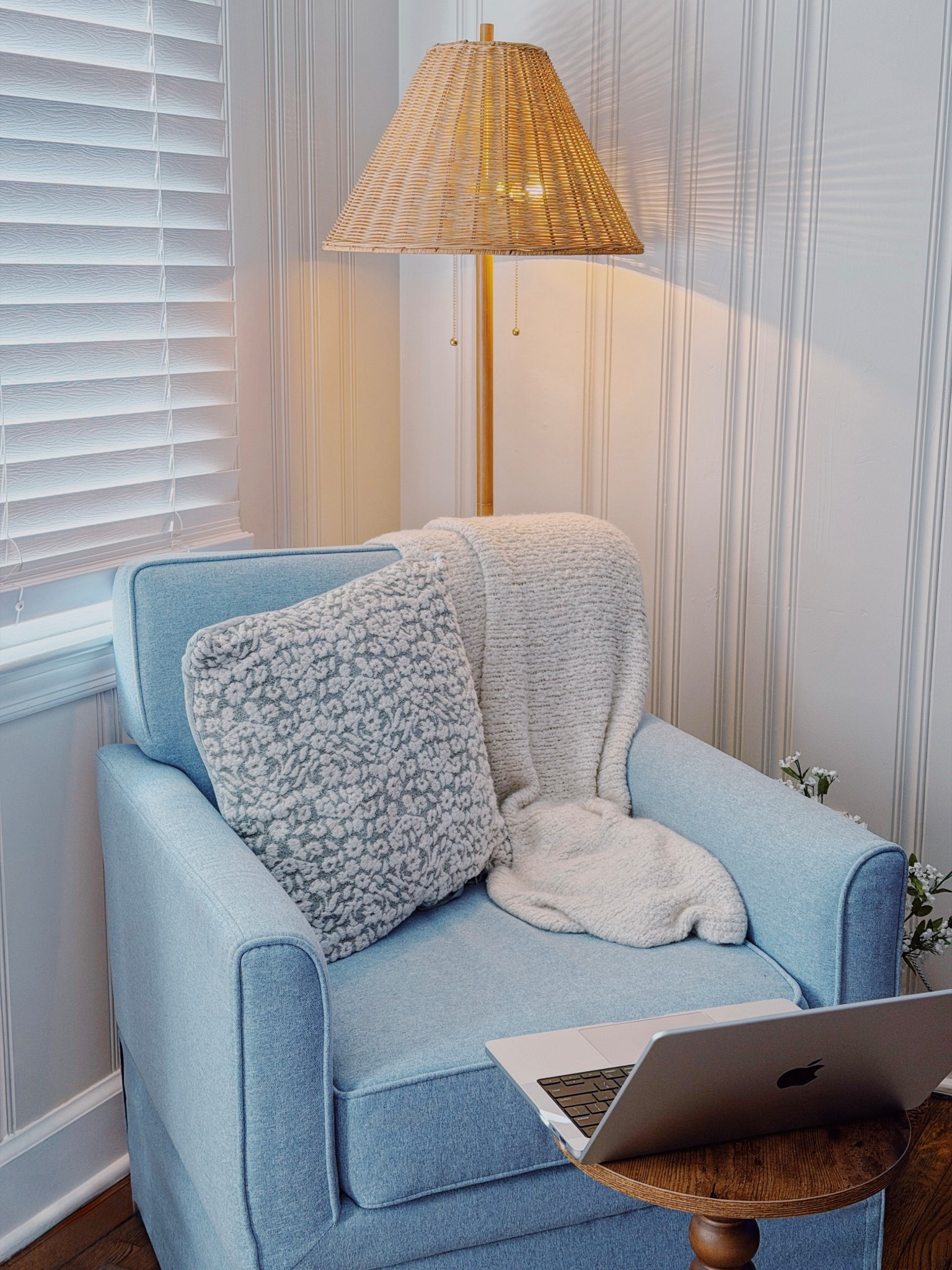 My current cozy corner set up 🤍

#ltkhome #cozyhome #cozycorner #homedecor #neutralhome #aestheticdecor #smallspacedecor

#LTKdayinmylife #LTKHome #LTKSeasonal