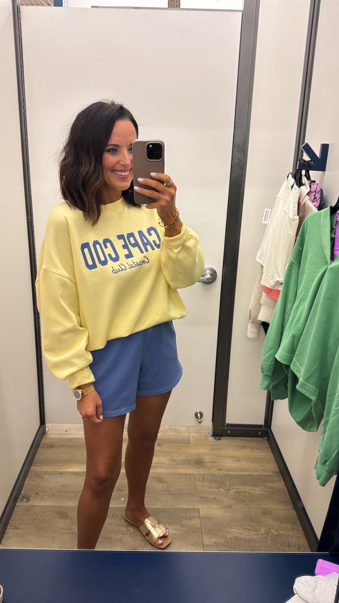 Such a good casual everyday outfit 💛 The graphic sweatshirt is lightweight and comfy, and these shorts are the perfect easy throw-on pair for spring and summer. Effortless and cute for running errands or a casual day out.

Hashtags:
#casualoutfit #everydaystyle #springoutfit #comfystyle #ltkstyle #ltkfinds #ltkfashion #affordablefashion #casualfashion #everydayoutfit #springstyle #styleinspo

#LTKPetite #LTKSpringSale