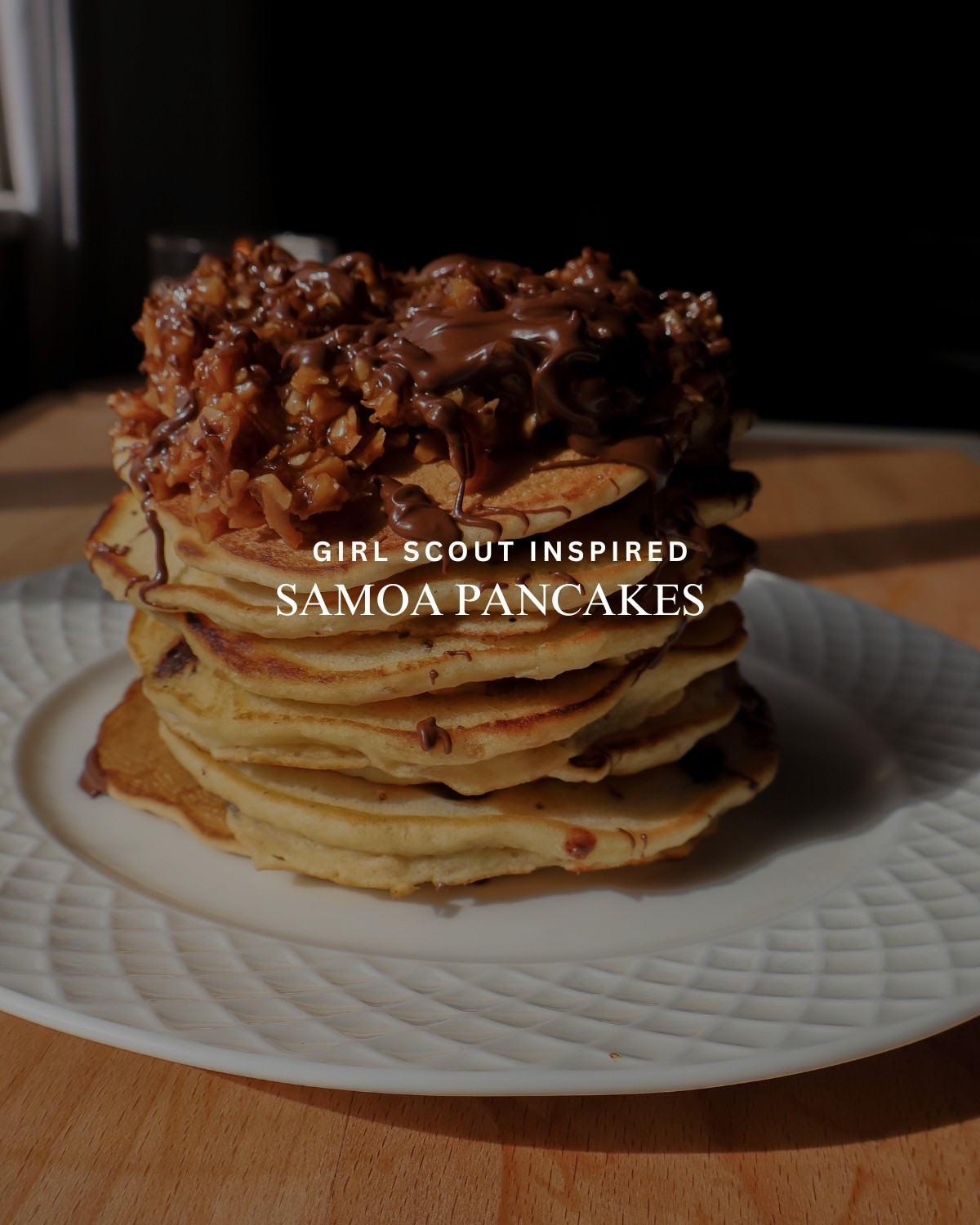 These Samoa inspired pancakes are full of toasted coconut, chocolate chips, and caramel flavor. They taste exactly like the Girl Scout cookie in a pancake form.

Recipe: https://kaylazenner.com/samoa-inspired-pancakes/