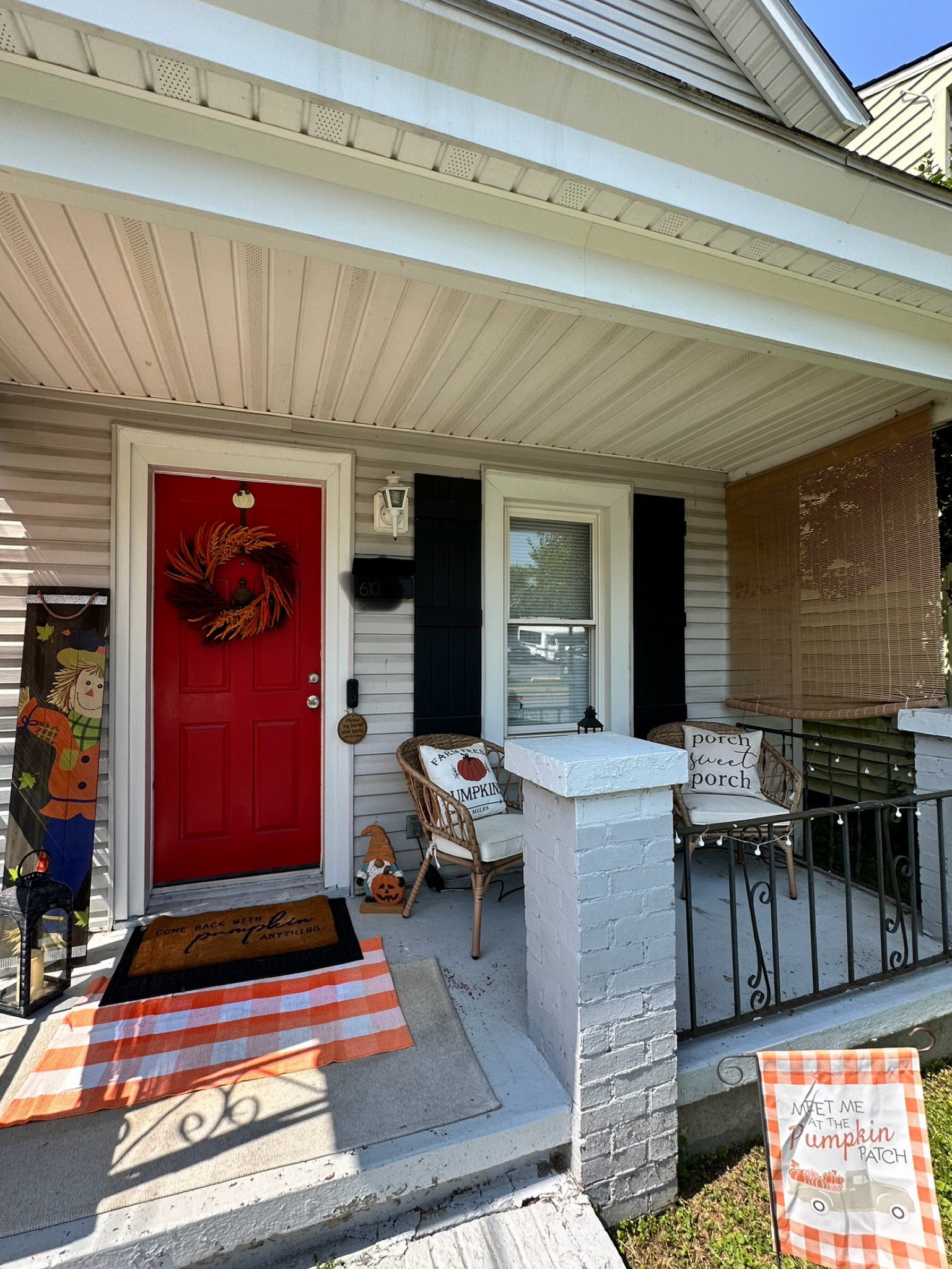 Front porch fall decor, porch decor, fall decor, porch decorations, fall, autumn 

#LTKHome