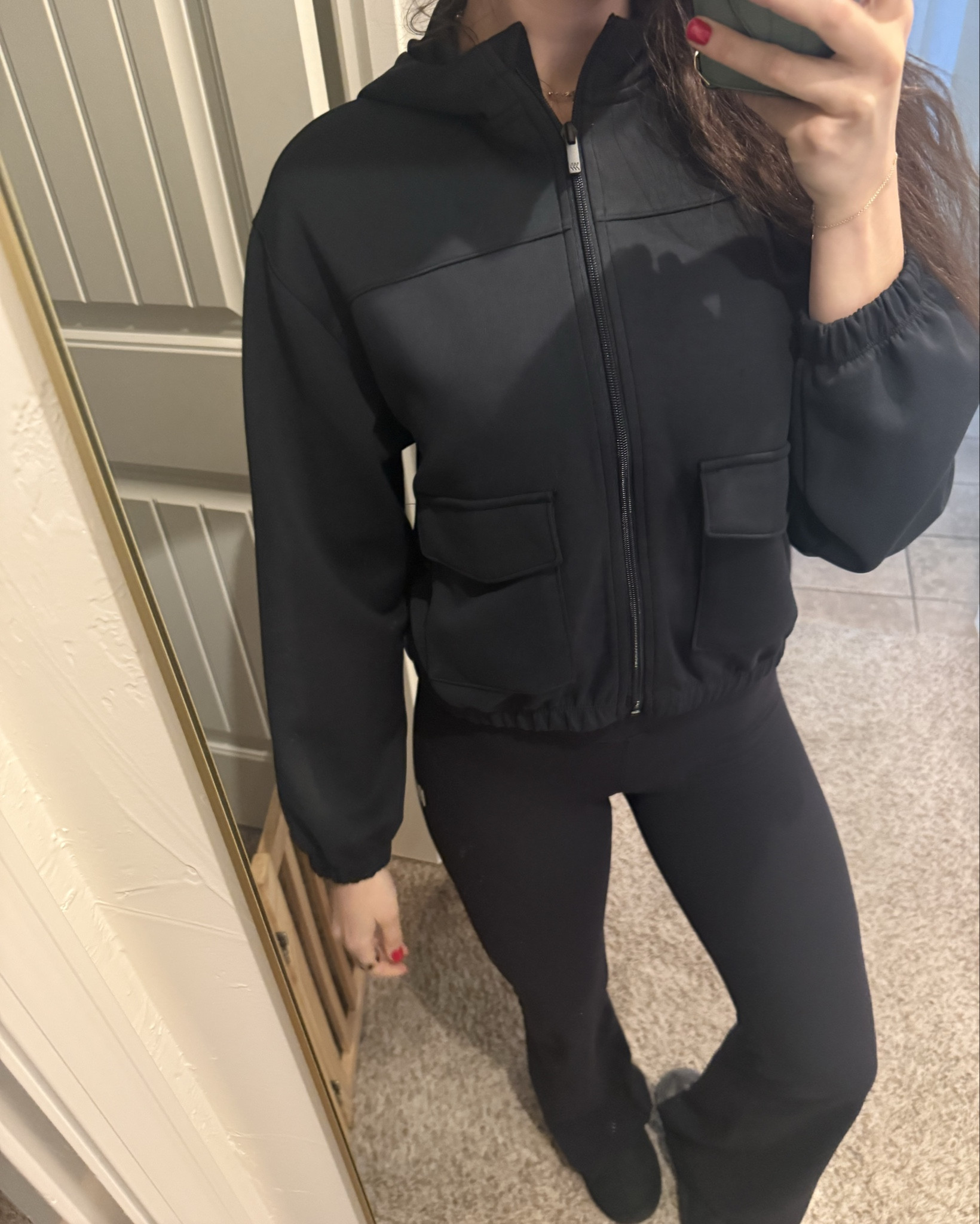 post hot yoga 🖤
jacket & leggings: small
tank: medium

#LTKfitnessgoals #LTKActive #LTKootd