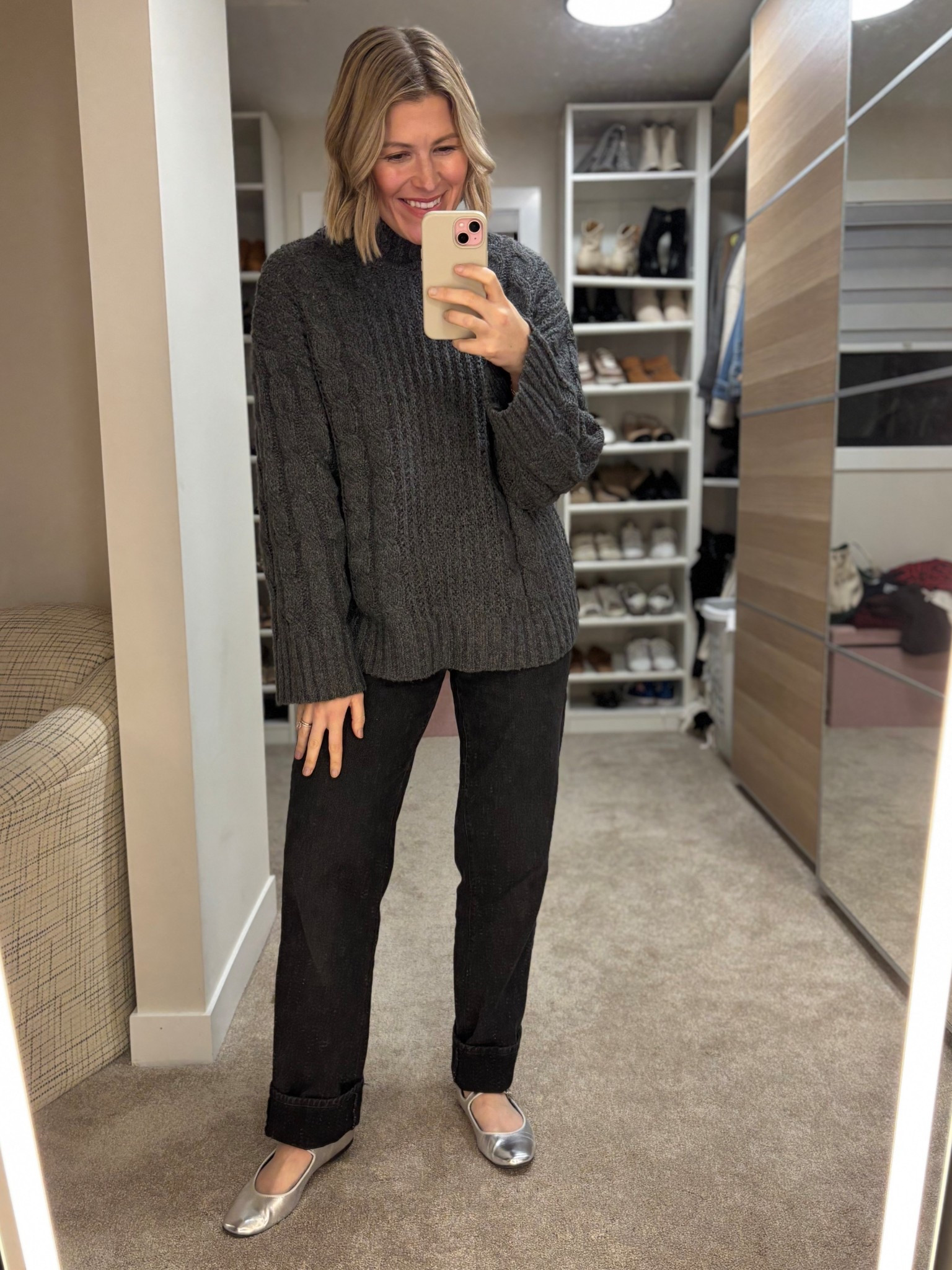 Classic cozy winter look 

Sweater- small (runs a little oversized) 
Jeans- size 6

#LTKSeasonal #LTKHoliday #LTKFindsUnder50