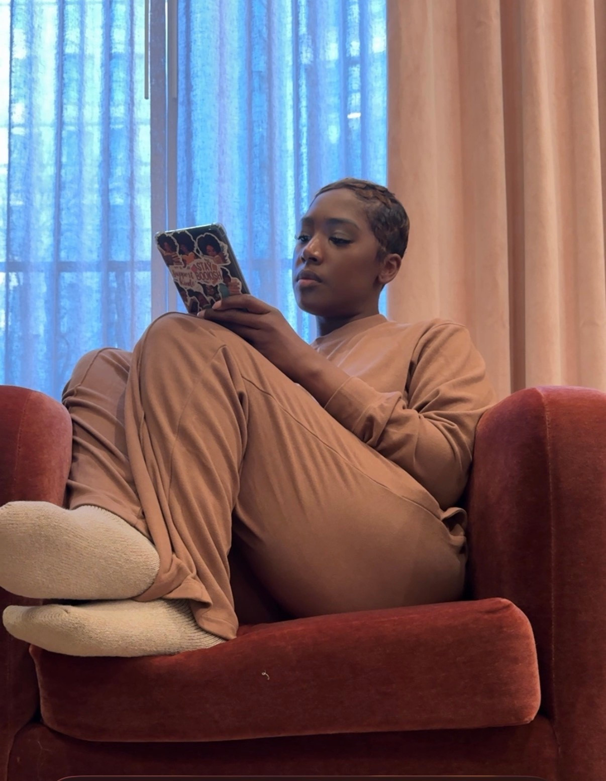 My favorite reading is with my kindle! 

#LTKdayinmylife #LTKmorningroutine
