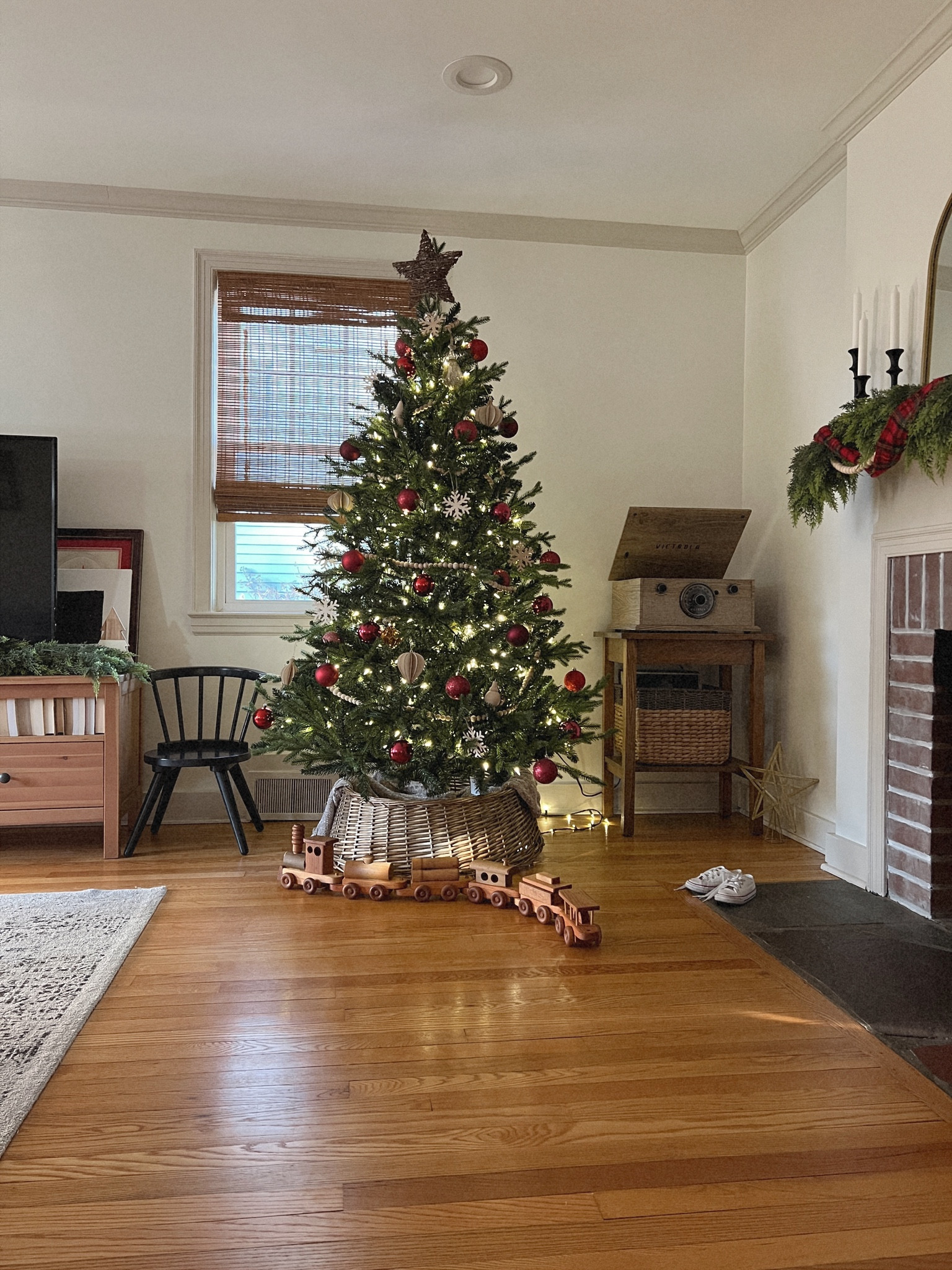 Happy December 1st! 🎄🎅

We keep trucking along over here, only 6 weeks left until baby boys due date. With Max working so much, Izzy and I have been keeping busy decorating for Christmas and finishing some home projects. Caulked and painted the baseboard  and window trim (it was white previously). 

Every now and then I have a good find, in love with this wood train I found at an estate sale. How I cleaned it in a highlight under thrifted.


#LTKHoliday #LTKhome #LTKSeasonal