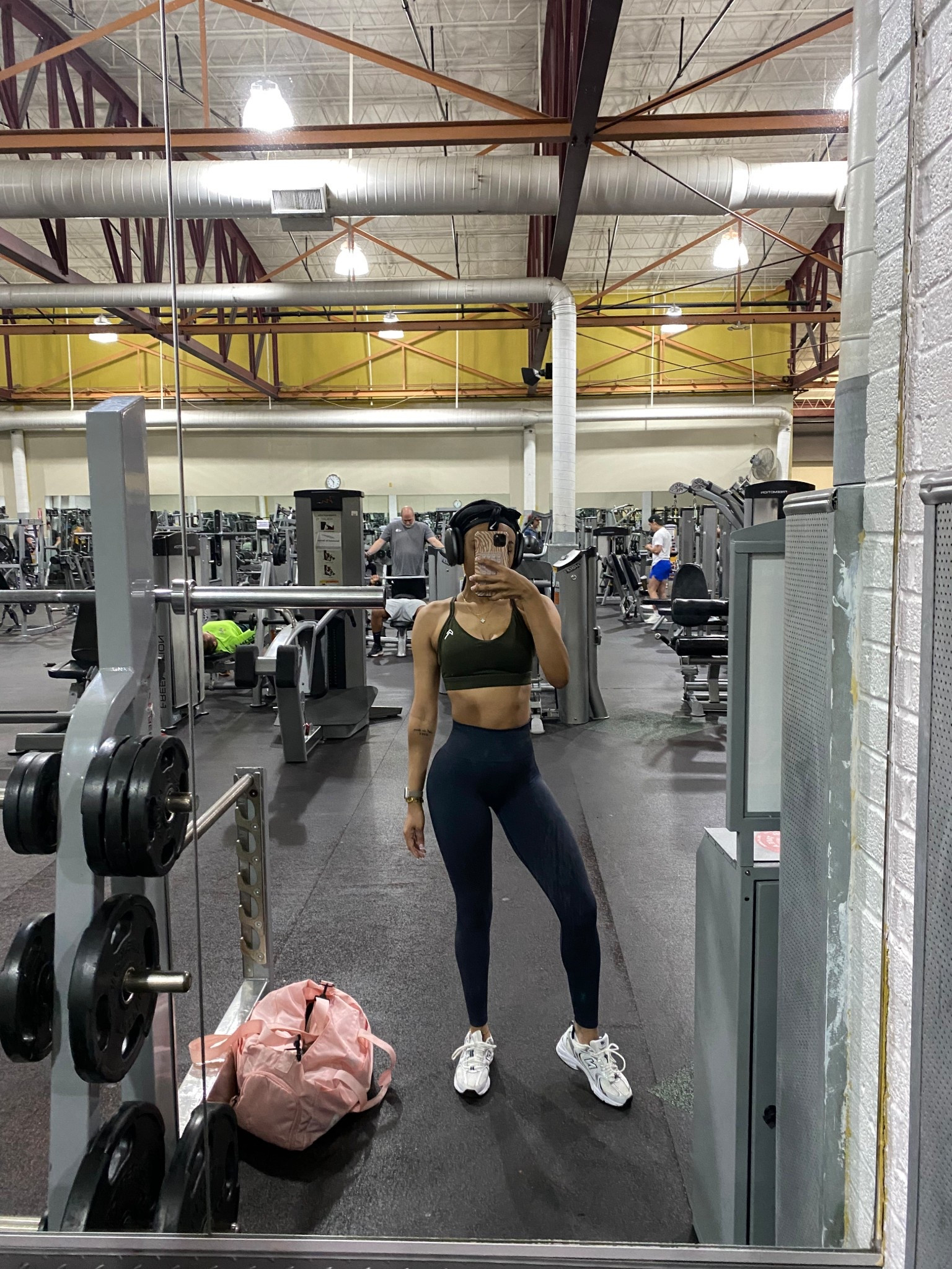 FRIDAY GLUTE & QUAD DAY! 🏋🏽‍♀️  #oneractive 

#LTKPetite #LTKStyleTip #LTKActive