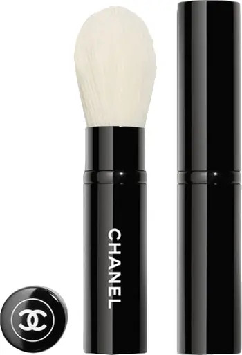 LES PINCEAUX DE CHANEL Retractable Highlighter Brush N°111 | Nordstrom