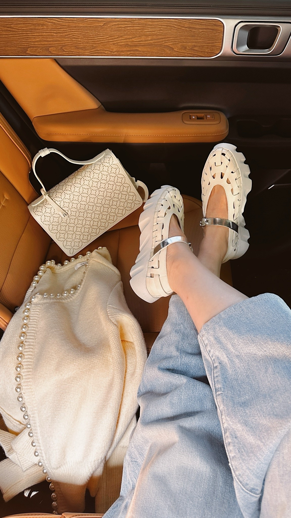 Petite friends, yay or nay on these sneaker-feel sandals? ✨

P.S. They feel like walking on clouds.

#LTKOver40 #LTKPetite