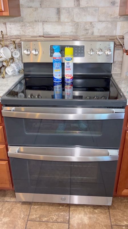 Best Oven cleaner I’ve came across so far! 
#amazonhomefinds #ovencleaning #ovenclean #ovencleaner #homecleaninghacks 
home cleaning , amazon home finds , amazon , cleaning hack , kitchen cleaning

#LTKVideo #LTKhome #LTKsalealert