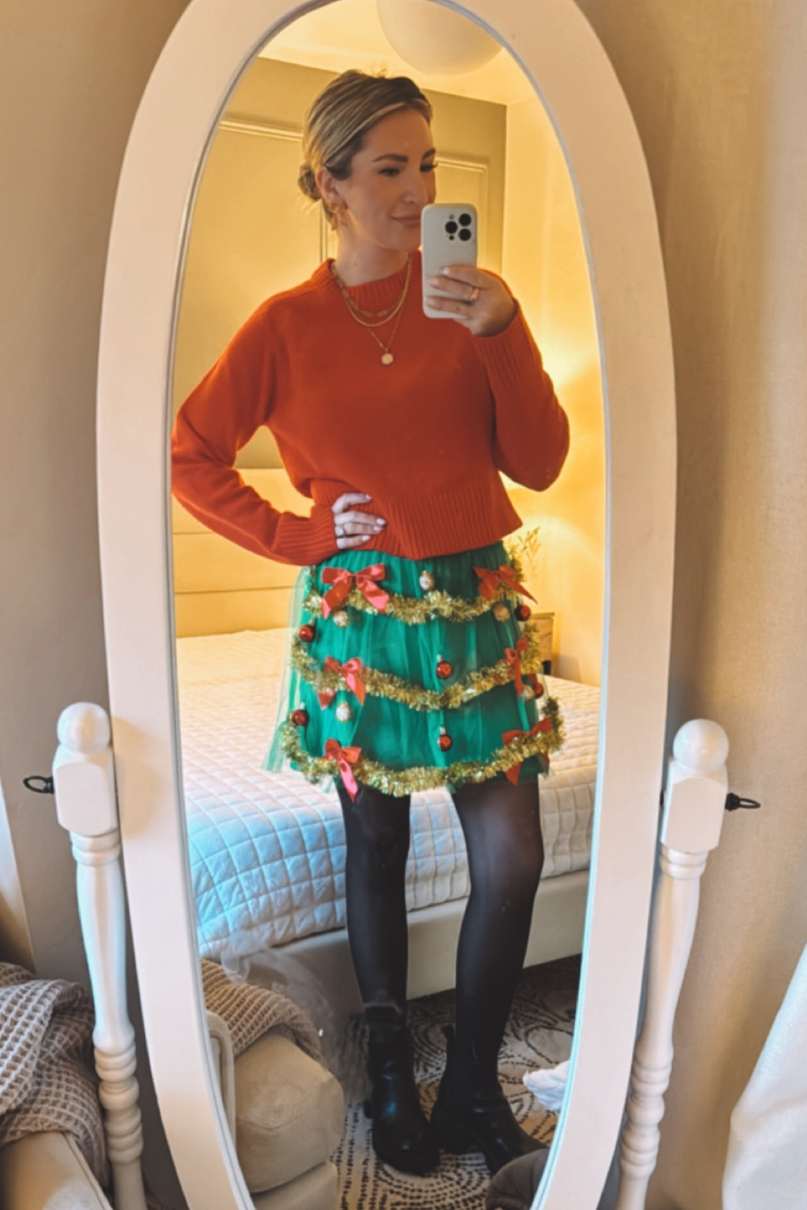 A little tinsel, lotta festive  

#LTKSeasonal #LTKover40 #LTKHoliday