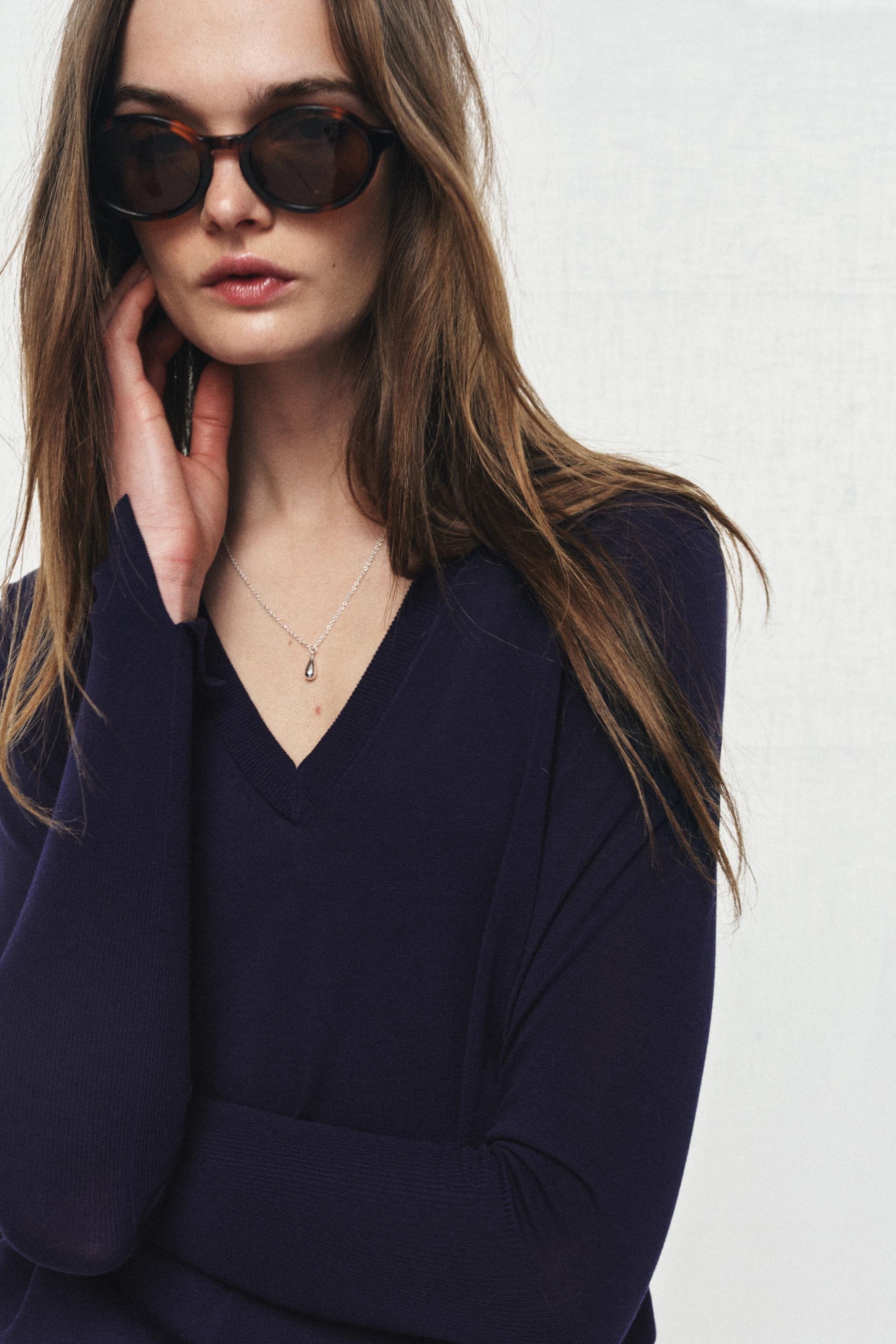 EXTRAFINE V-NECK KNIT JUMPER | Zara US