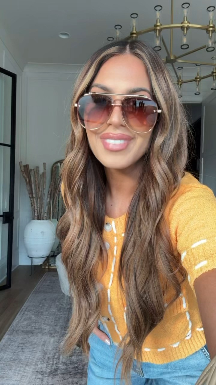 wearing a small in all the top + 26 in jeans! 

use code hollie35 for 35% off! 

 