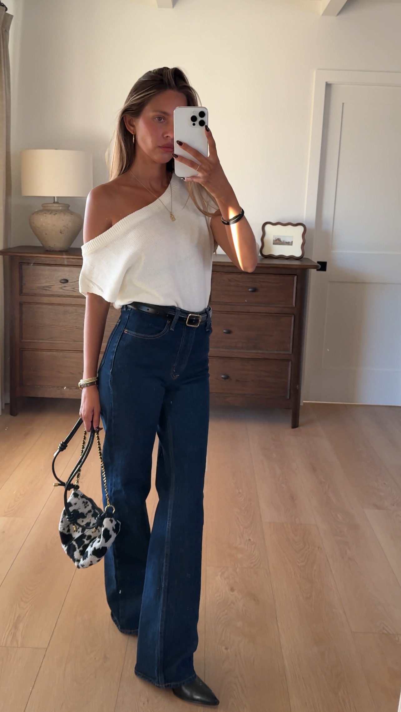 Off-shoulder chic 🤍 This slouchy one-shoulder sweater is the perfect mix of effortless and elevated — style it with dark-wash denim and heeled boots for a clean, fall-ready look

#falloutfit #neutralstyle #capsulewardrobe #fallfashion #LTKfall #LTKstyletip #LTKunder100 #LTKchic 

 