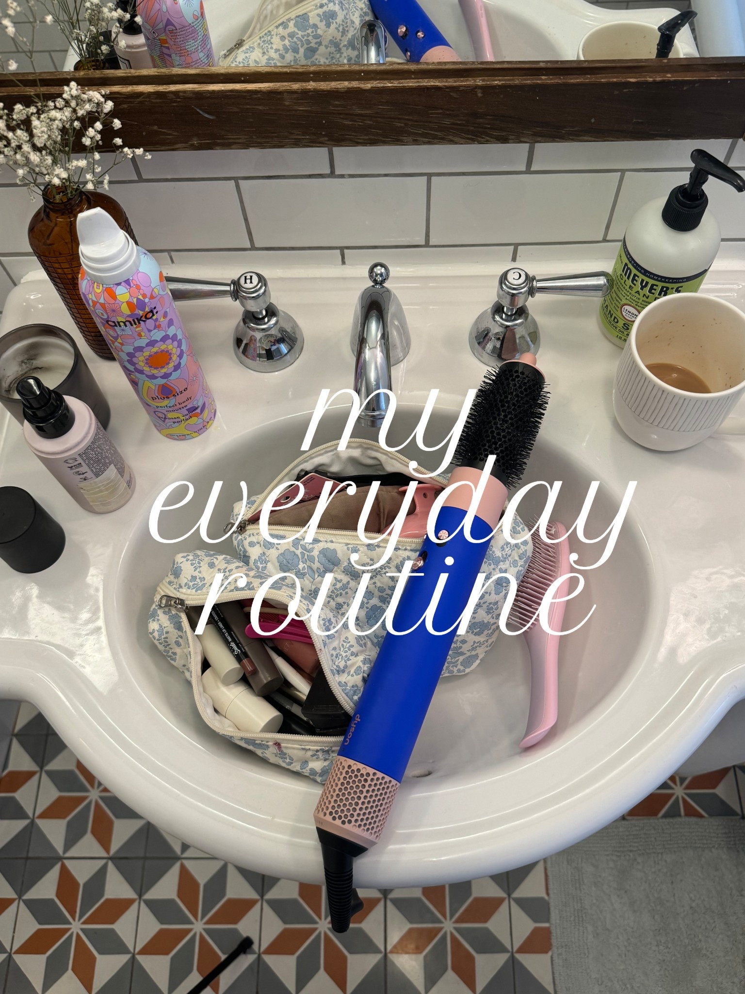 My everyday morning routine. Makeup, skin care, haircare!!
