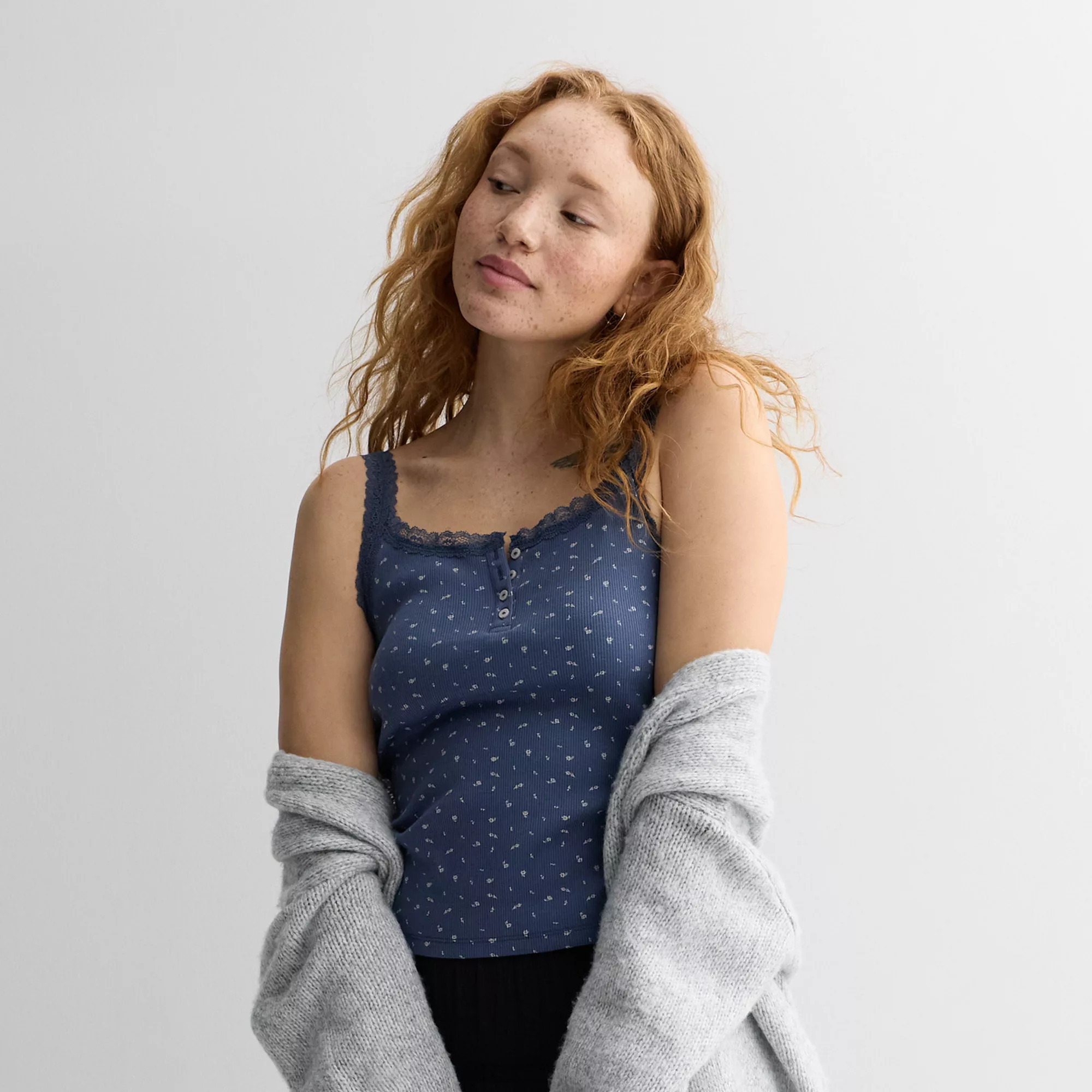 Juniors' SO® Lace Trim Henley Cami | Kohl's