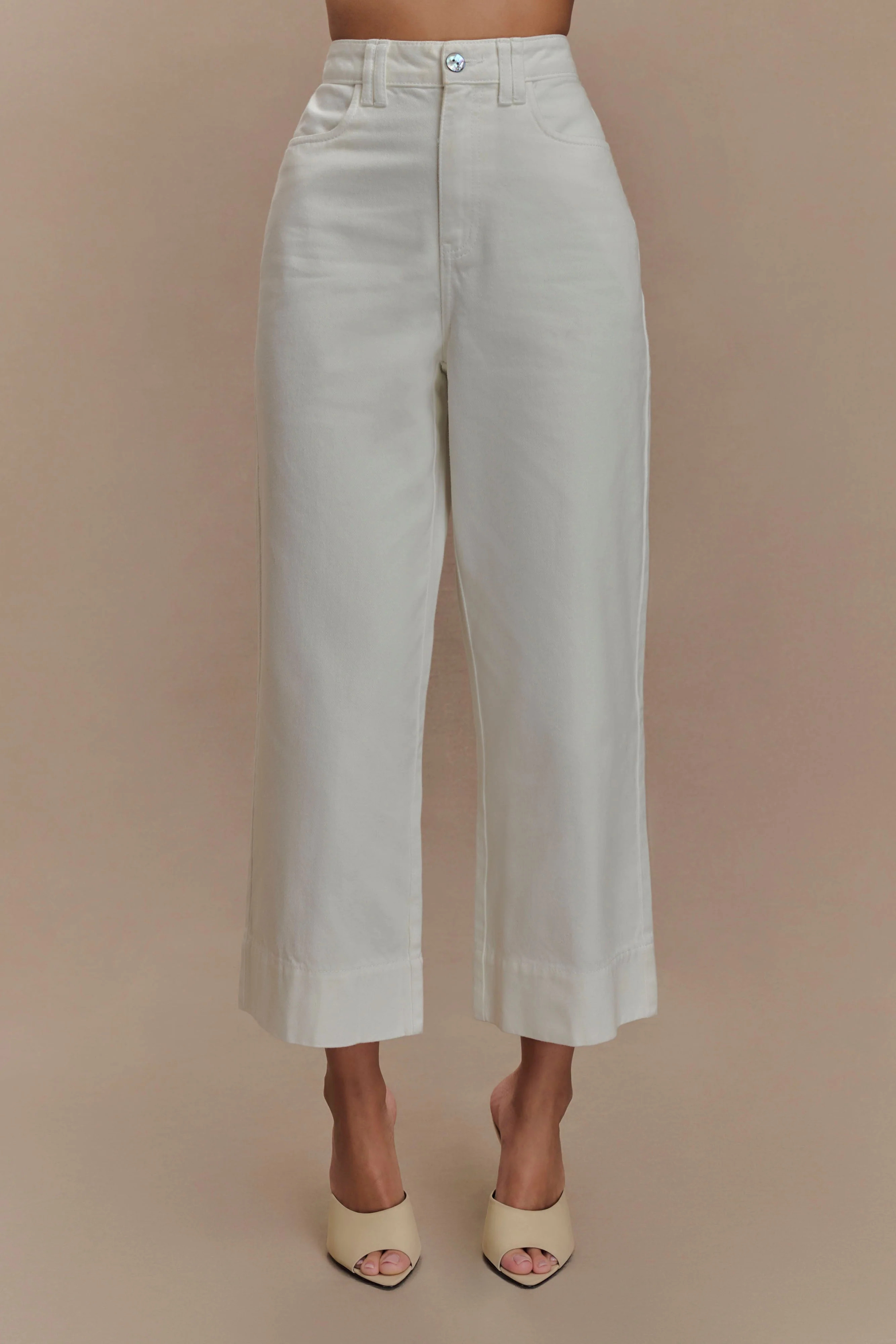 Kaitlyn Cropped Wide Leg Jeans - White | MESHKI US
