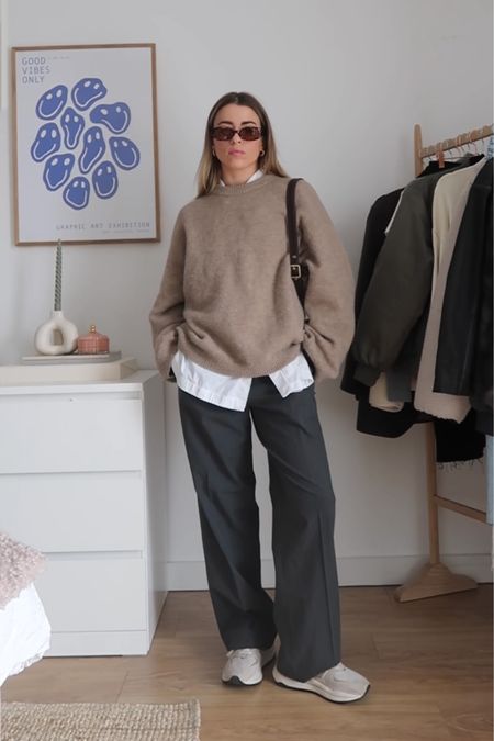 Uniqlo grey wide leg trousers - arket brown jumper, white shirt, coach bag 

Trousers - size xs 
Jumper - size small 



#LTKeurope #LTKstyletip