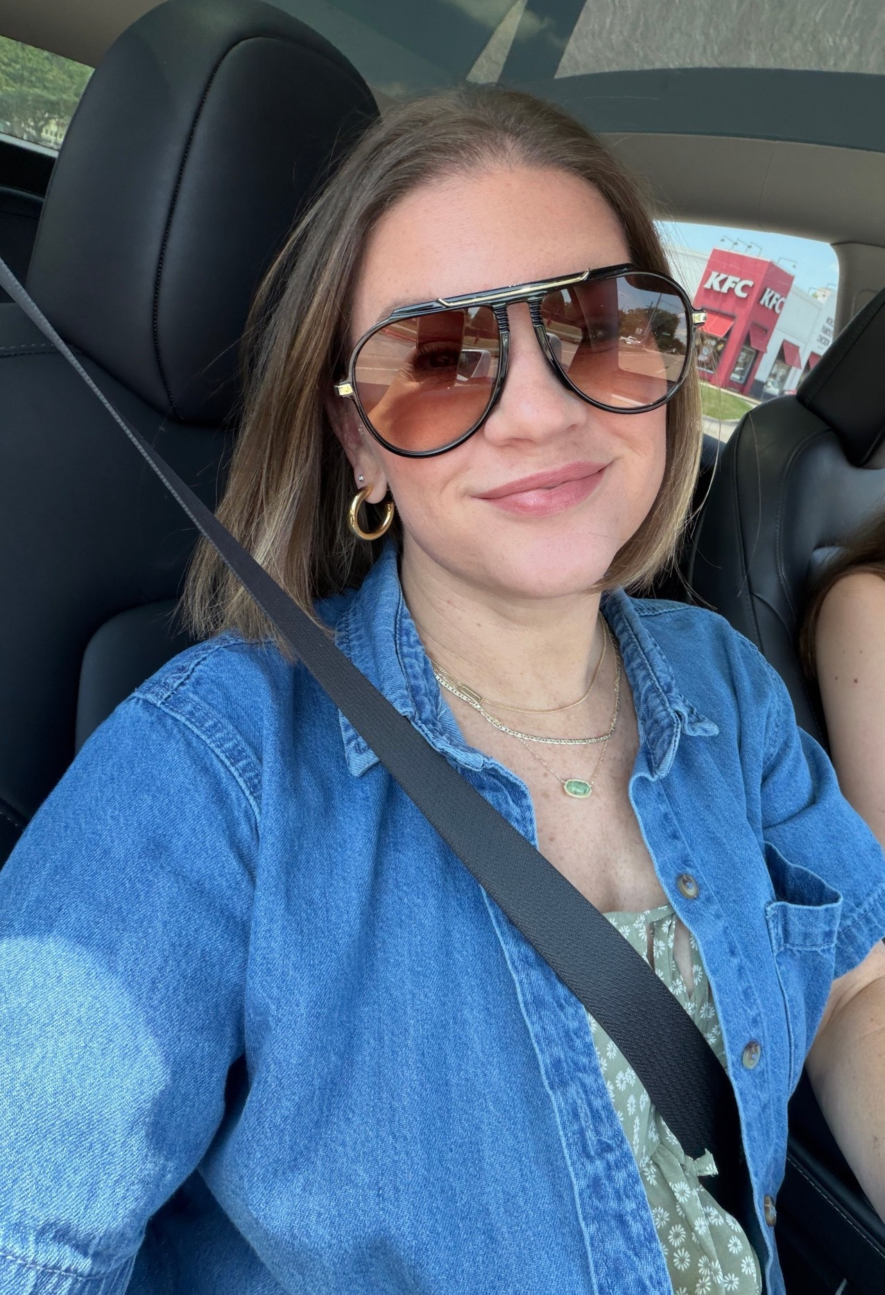I’m here it!! Oversized sunglasses 😎 
#amazon