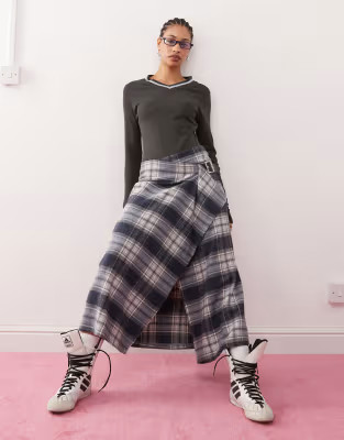 COLLUSION blanket kilt skirt in brushed mono check | ASOS (Global)