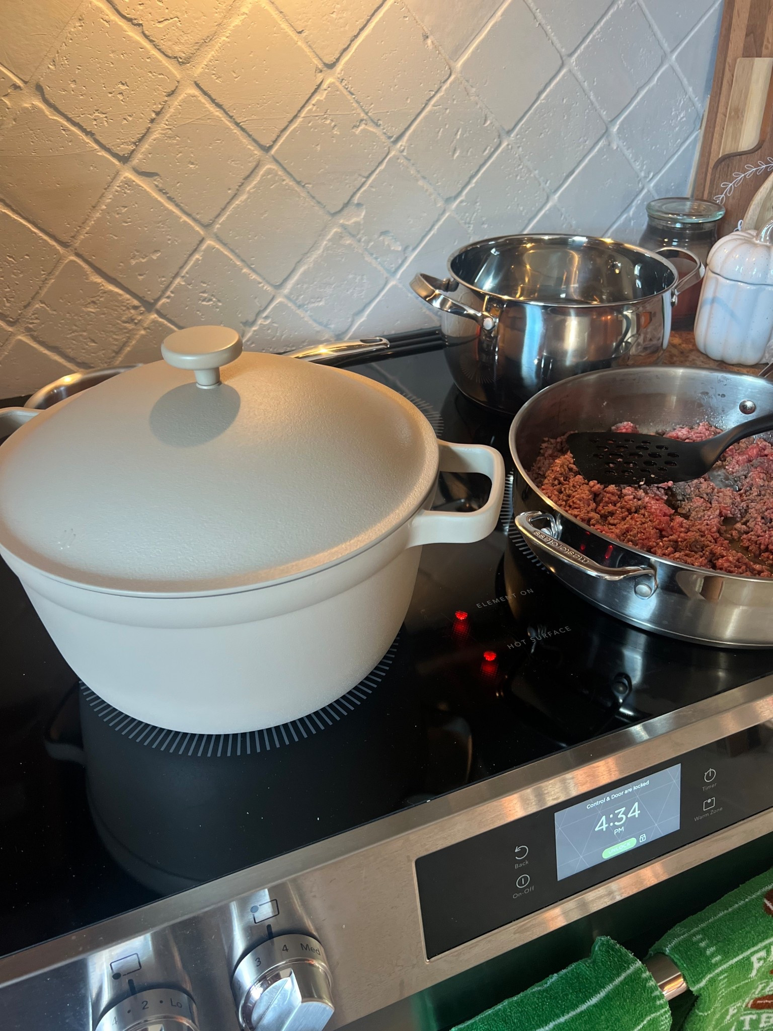 The BEST non-stick pot that every kitchen needs! #LTKkitchen #amazonfinds 

#LTKSaleAlert #LTKHome