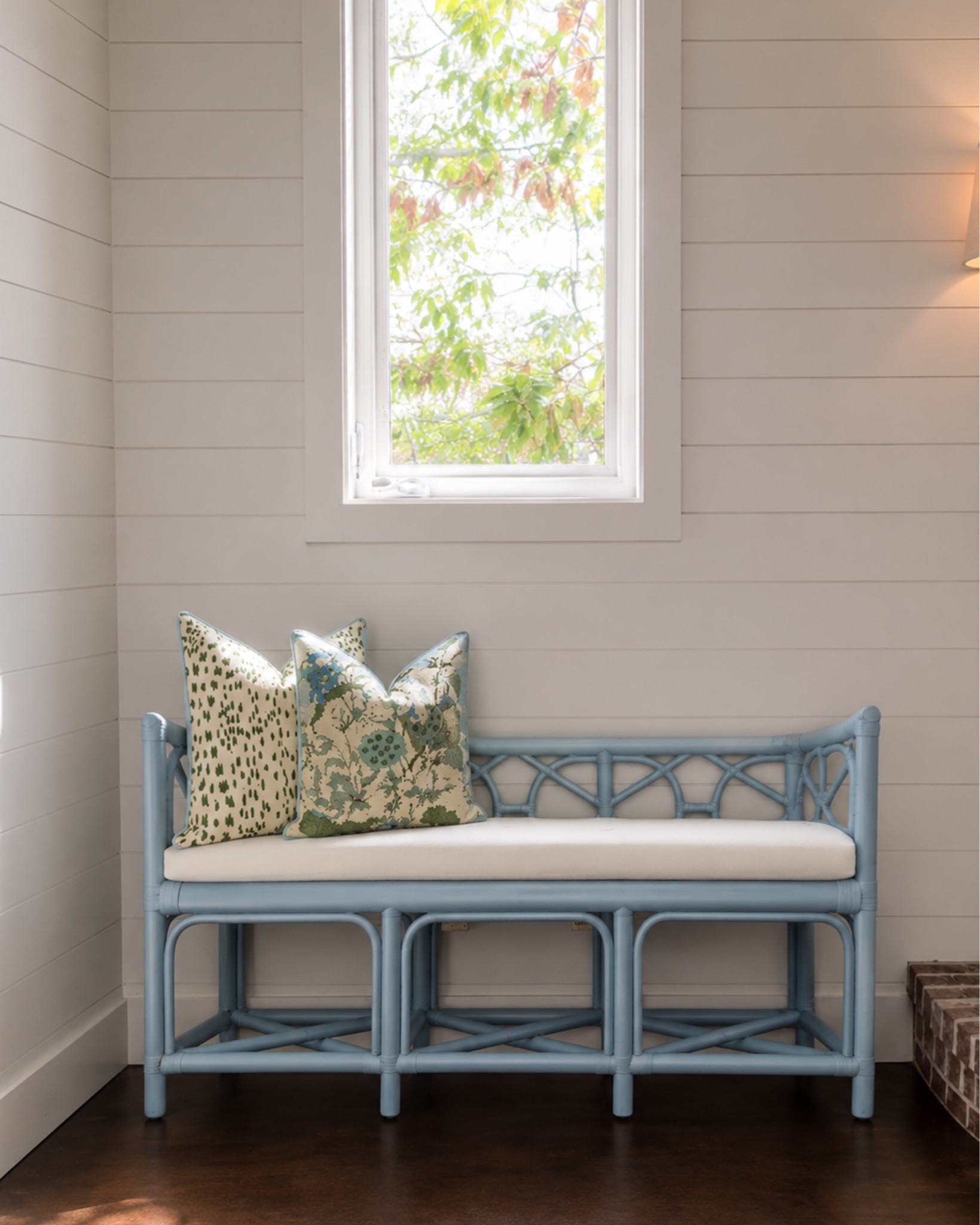 Coastal entryway design

#LTKdayinmylife #LTKHome #LTKSaleAlert