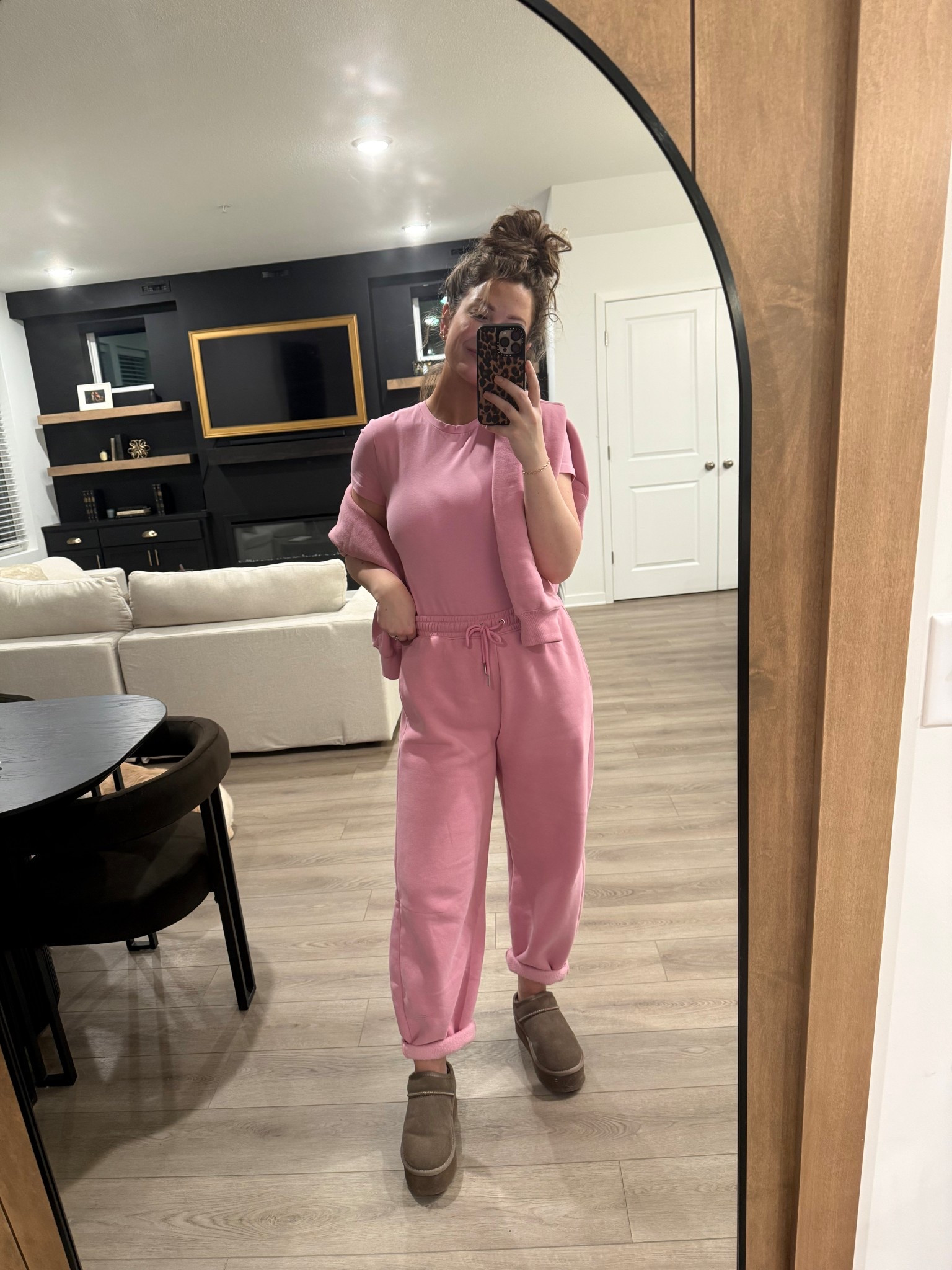 Abercrombie is really crushing it with the pink sweats!! So comfy! 💞

#LTKootd #LTKValentine