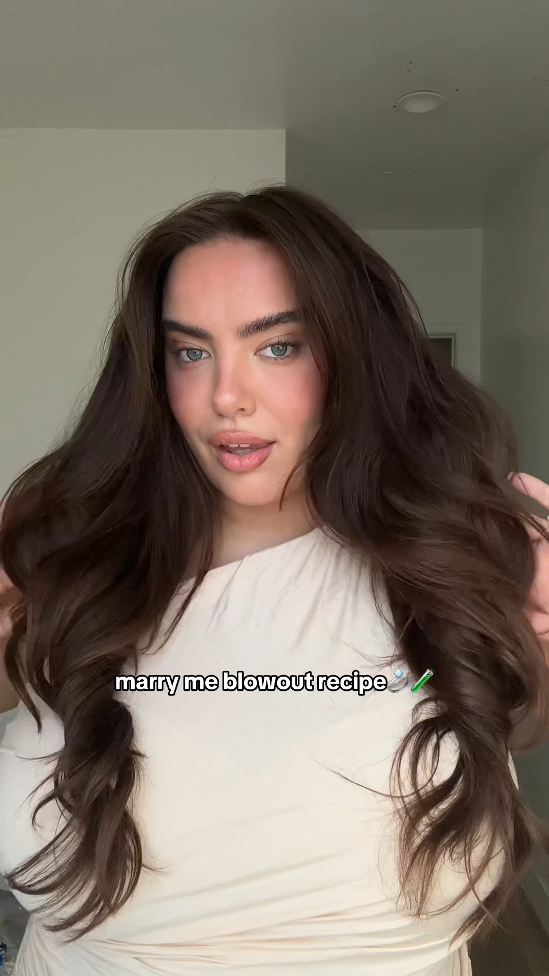 move over marry me chicken (I literally can’t cook) 💍🧪

the marry me blowout recipe:
K18 AstroLift at the roots all over the head (also helps repair hair at the root to prevent breakage)
Nexxus Hy-Volume Mousse 2 pumps all throughout the hair 
Clip each section as you go to cool
As you take each section down, hit it with a light spray of Dae flexible hold hairspray (hold without the crunch!)
and a droppppp of Gisou hair oil for shine!!



#LTKPlusSize #LTKBeauty #LTKFindsUnder50