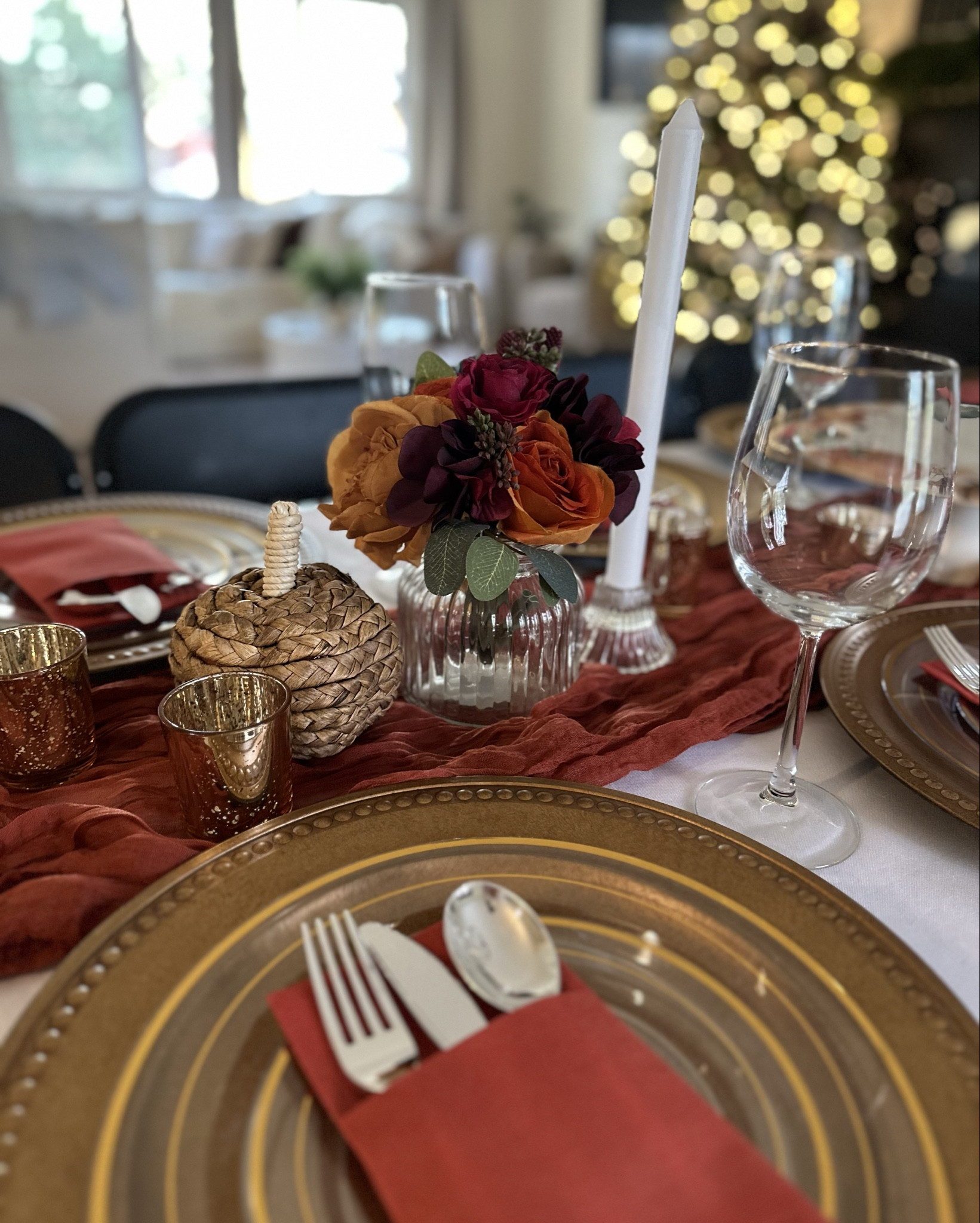 Friendsgiving Tablescape ❤️ 