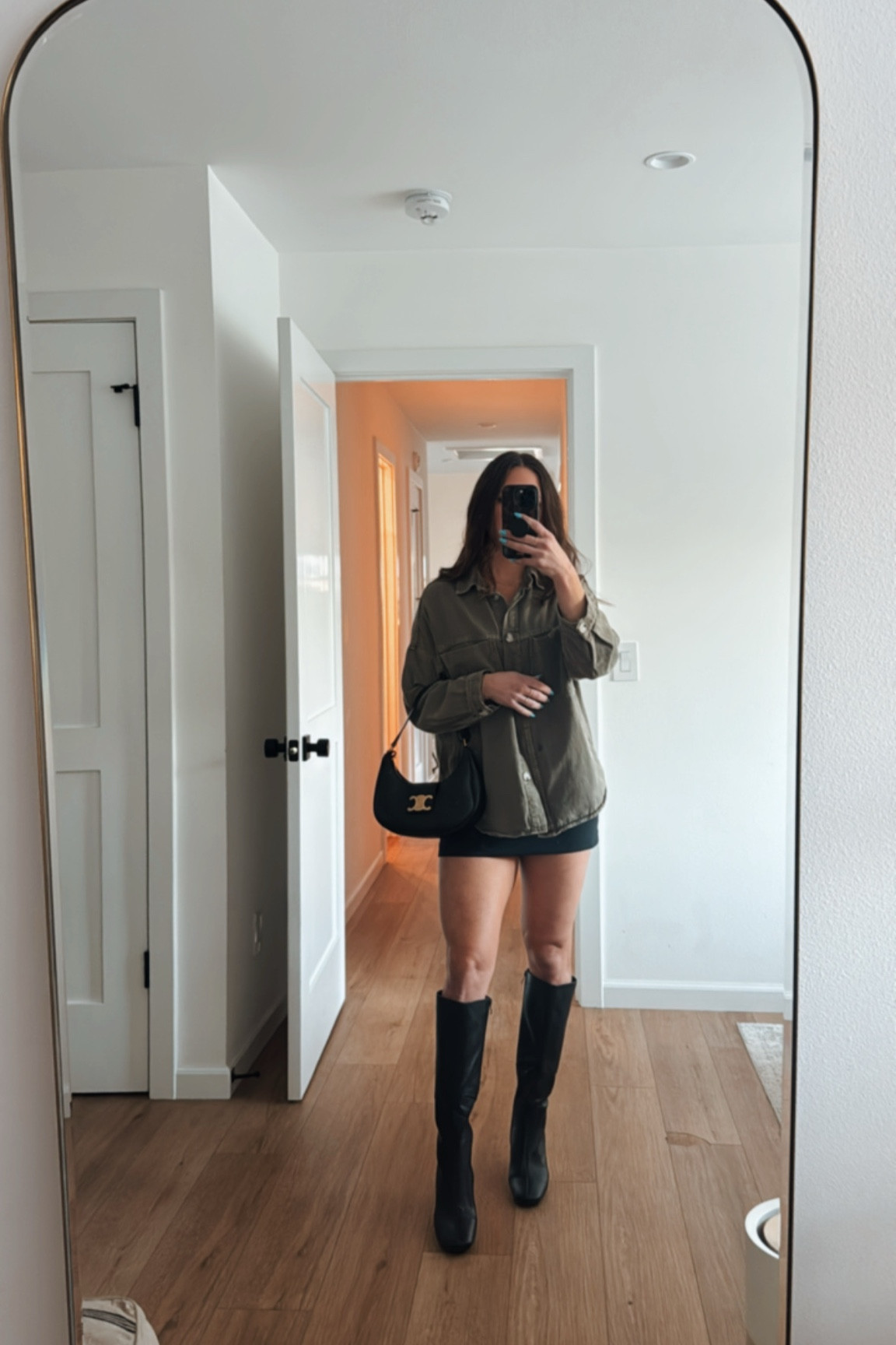 Black mini skirt outfit 

#LTKParties #LTKStyleTip #LTKShoeCrush