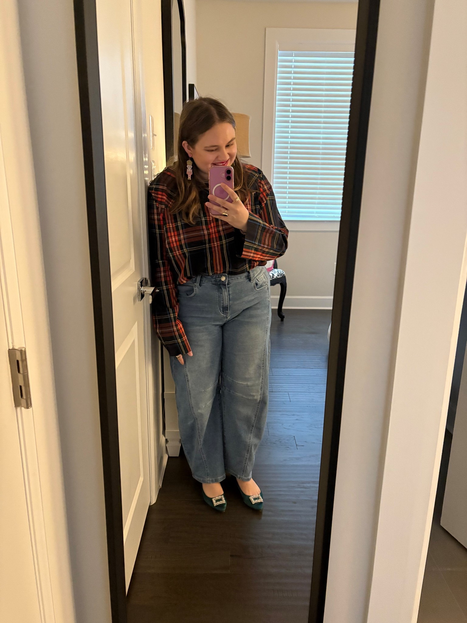 December 27, 2025 OOTN

Barrel Jean • Barrel Jeans • Wide Leg Jeans • Wide Leg Jean • Jeans • Jean • Tartan Blouse • Holiday Blouse • Christmas Blouse • Tartan Top • Christmas Top • Holiday Top • Christmas • Tartan

#LTKHoliday #LTKootd #LTKSeasonal