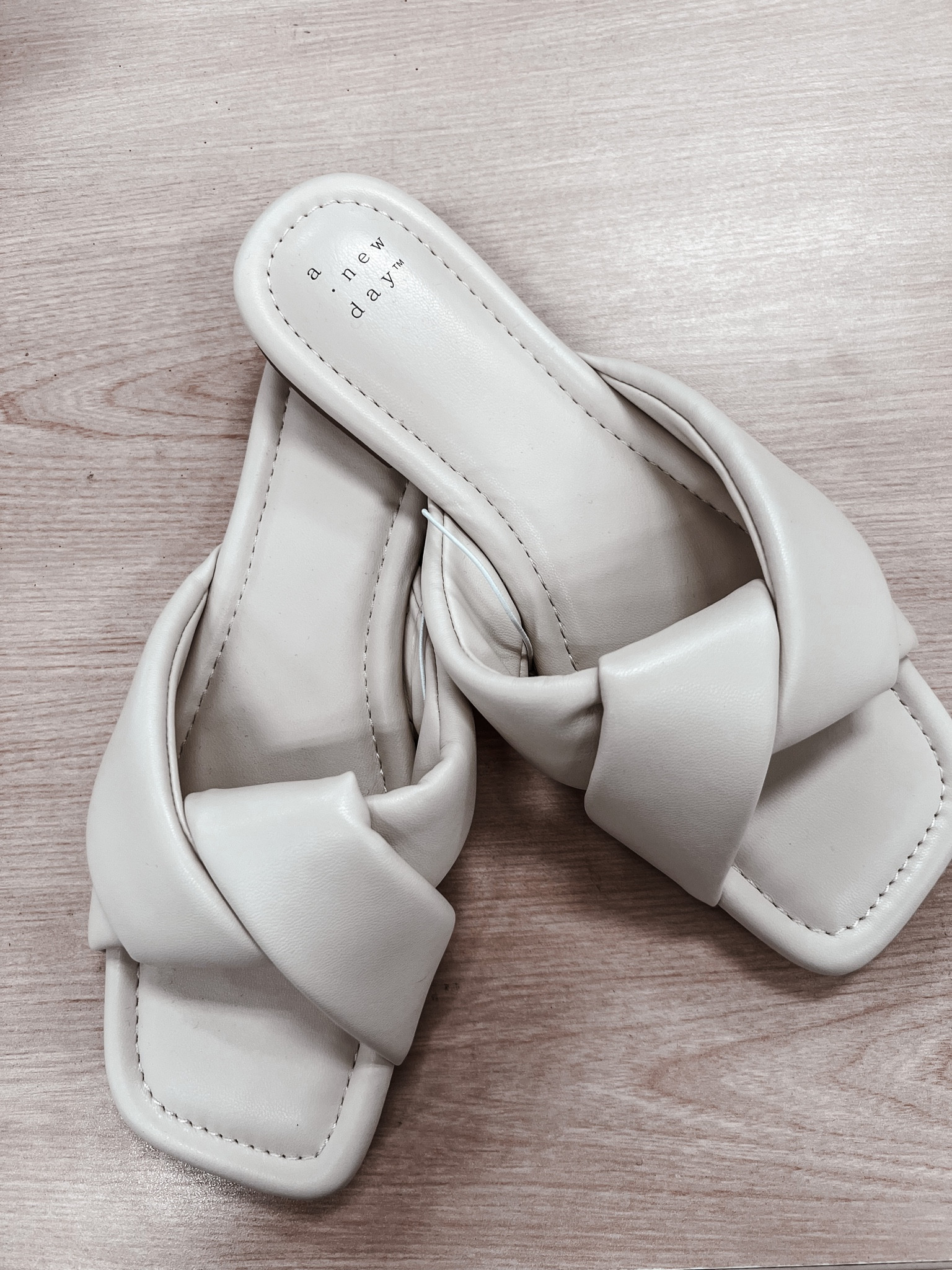 Lovely sandals for less than $25! Target

#LTKSeasonal #LTKshoecrush #LTKunder50