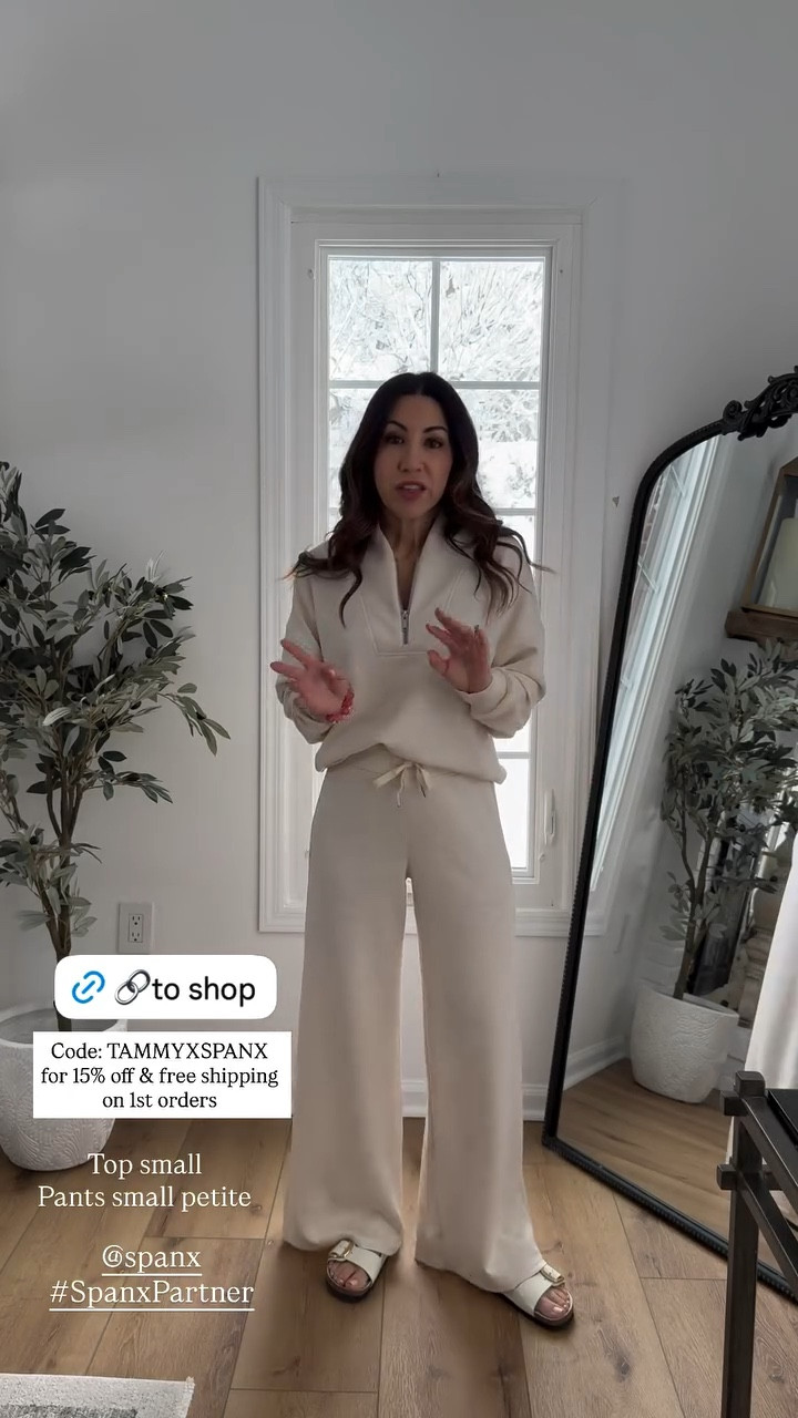 @Spanx code TAMMYXSPANX for 15% off and free shipping on first orders.
#SpanxPartner Spanx small petite pants. Small top. Travel outfit.

#LTKPetite #LTKOver40

#LTKOver40 #LTKPetite