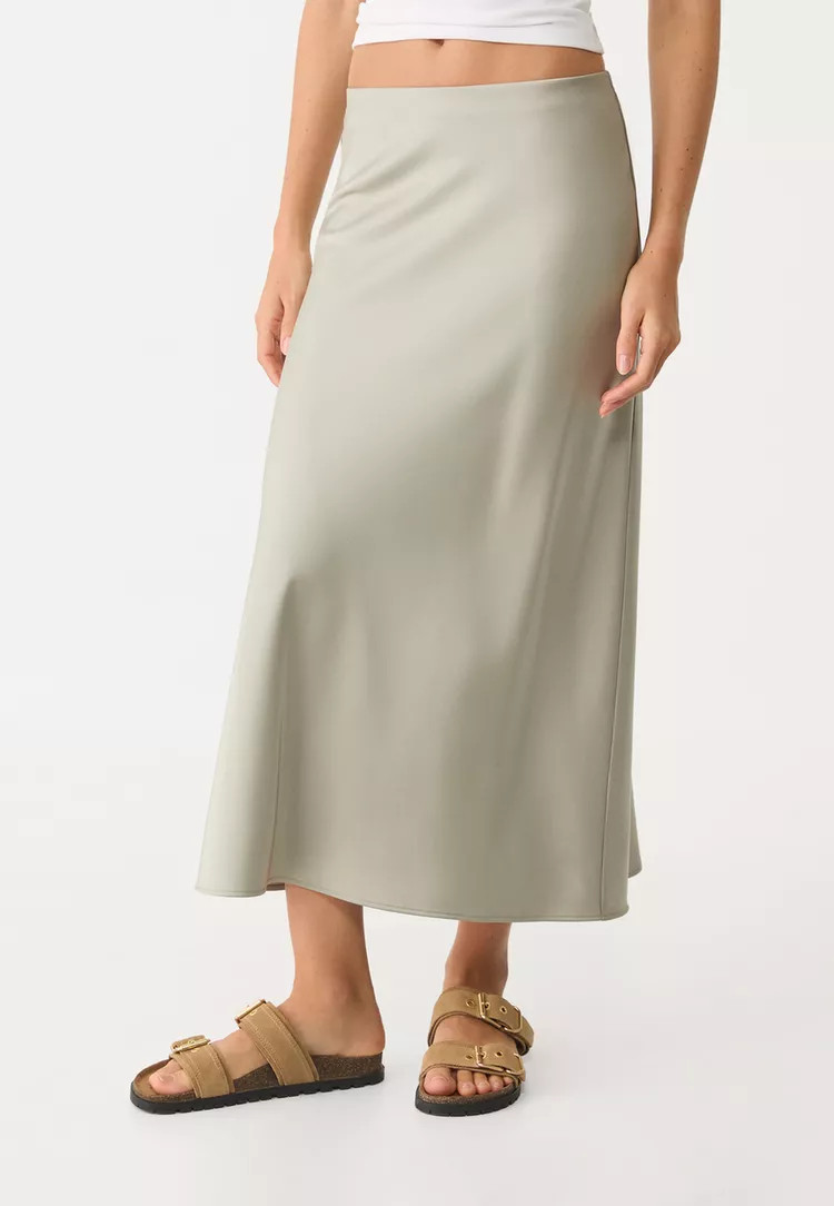 Satin midi skirt - Women's fashion | Stradivarius United Kingdom | Stradivarius (UK)