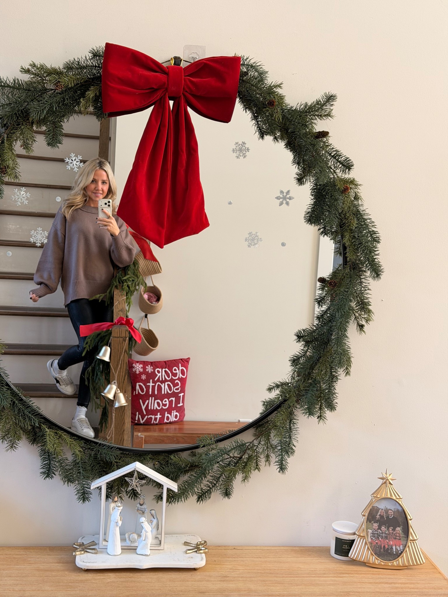 Cozy & cute! Love this simple outfit.

#LTKSaleAlert #LTKmomlife #LTKfitnessgoals