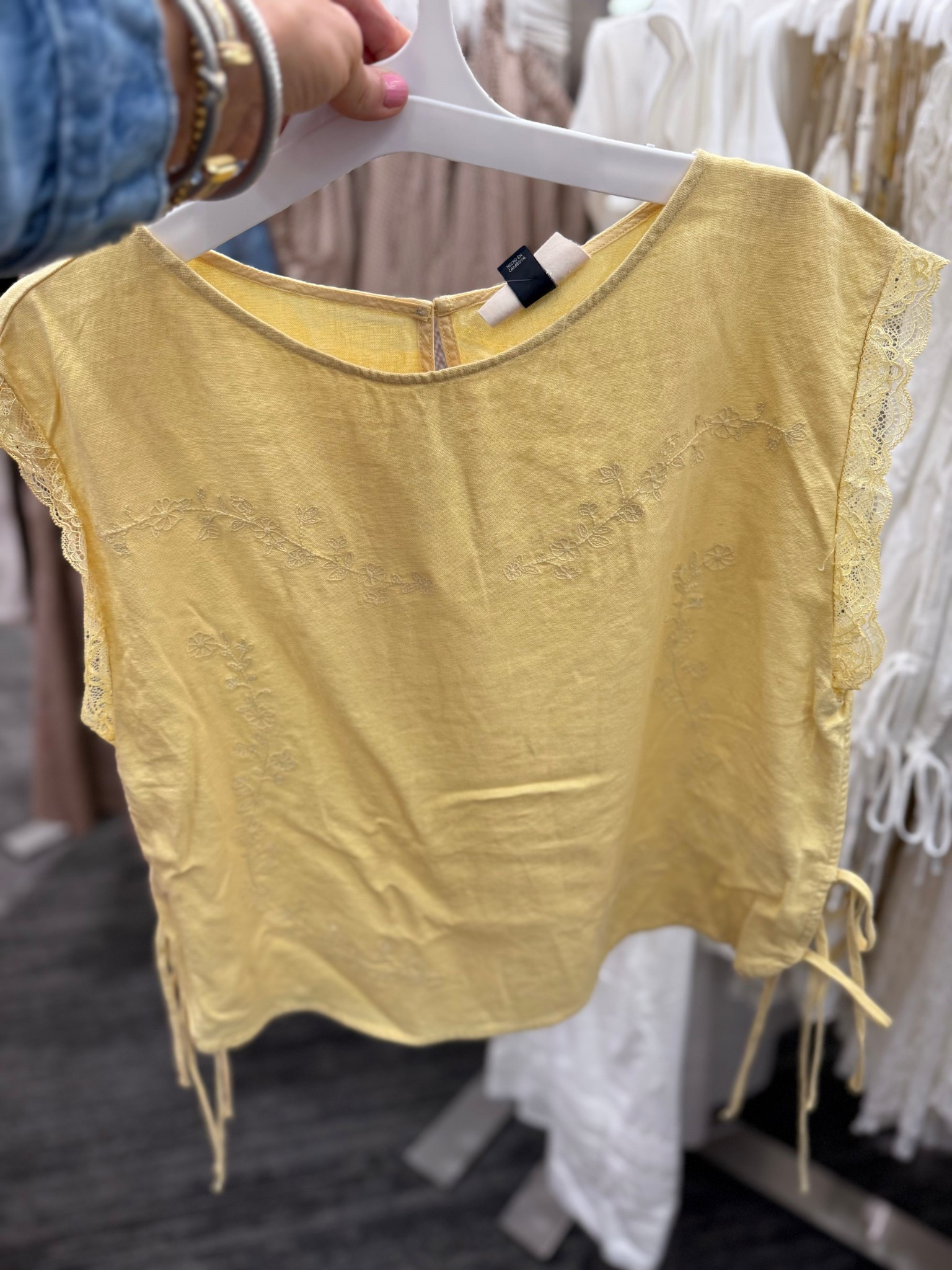 Women’s spring tops 

#LTKgrwm #LTKWorkwear