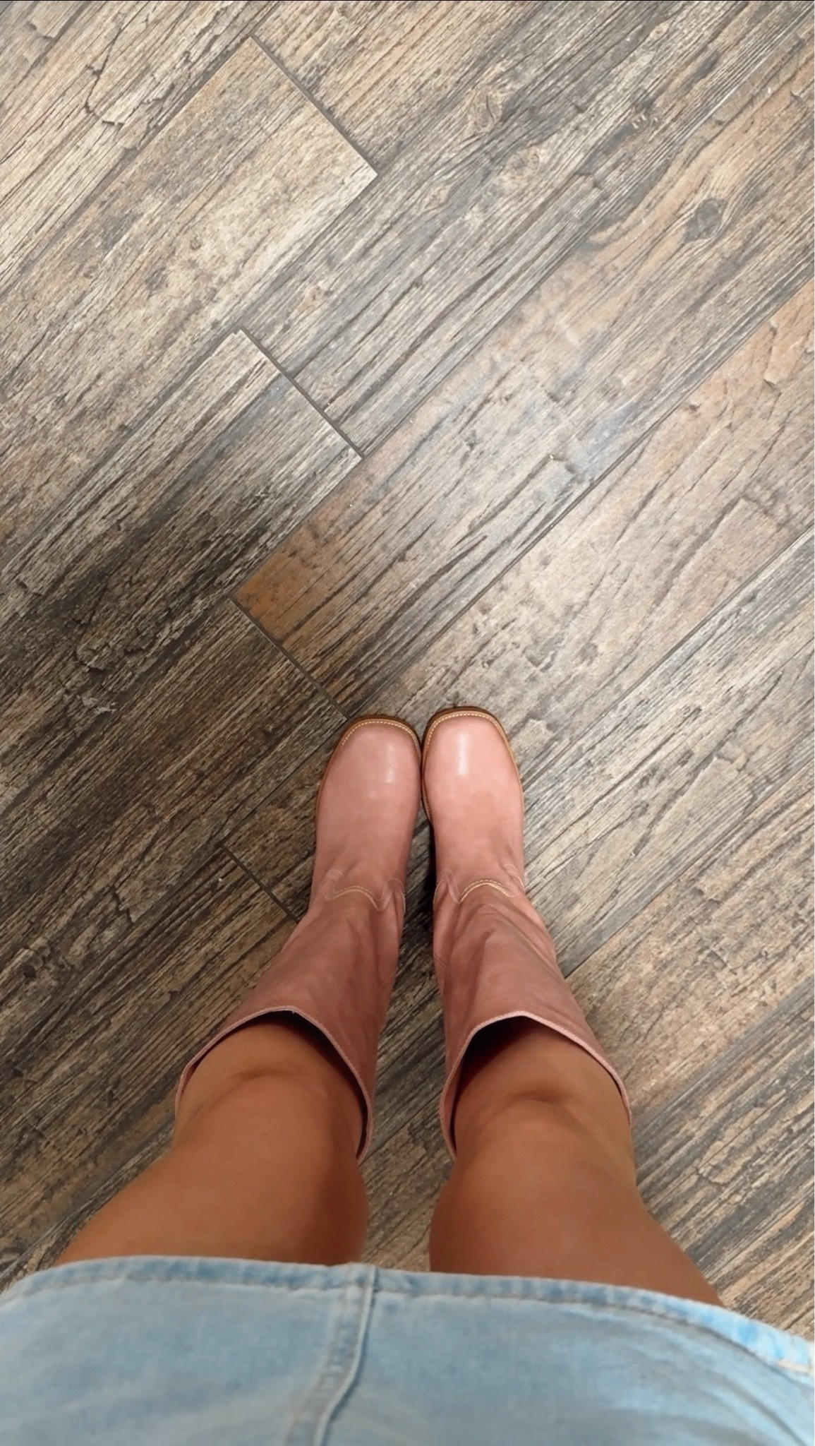 Loving these pink boots for fall!!!!!! Identical to frye and wayyy comfier

#LTKSaleAlert #LTKSeasonal #LTKgrwm