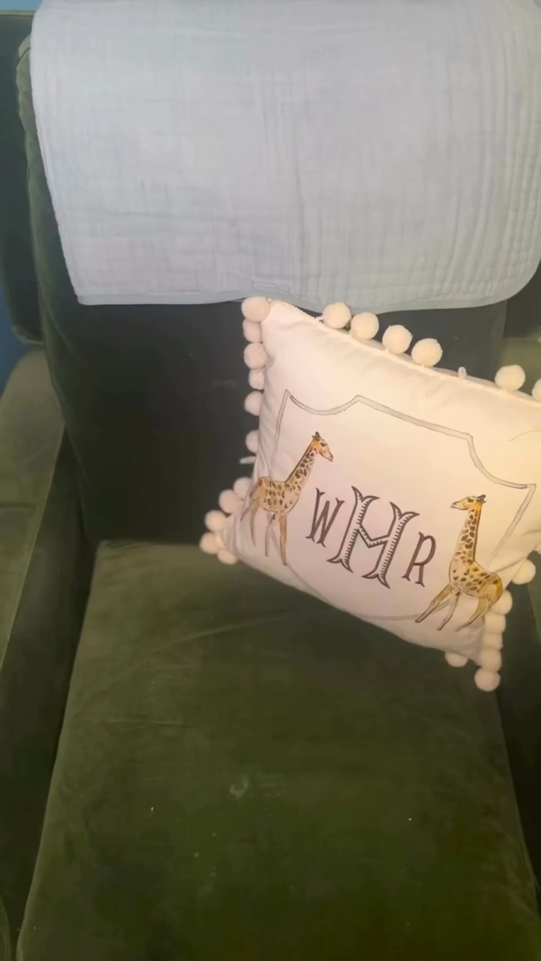 Spring called and it wants comfy, functional, and cute shoes for your little ones 👟☀️🌷
From the Robbie to the Jefferson and even styles for mom and dad, @nativeshoes pair perfectly for spring and summer.
Easy on, easy off, cute all day. 

All of these cuties are linked in my LTK ❤️
#nativeshoes #nativeshoespartner #ad #motherhood @shop.ltk #liketkit


#LTKKids #LTKmomlife #LTKBaby