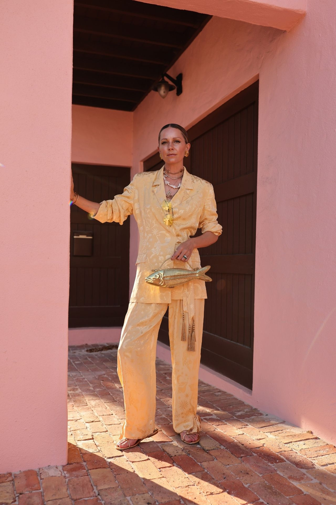 GOLDEN GLOW: YELLOW SUITING 

 