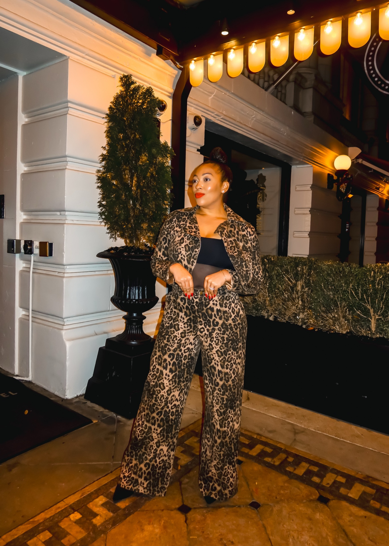 Denim leopard print set for a wild holiday night  

#LTKSeasonal #LTKFindsUnder100 #LTKMidsize
