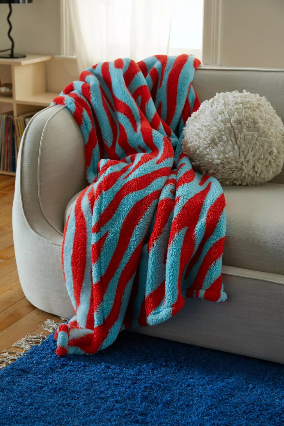 Printed Super Plush Throw Blanket | Urban Outfitters (US and RoW)