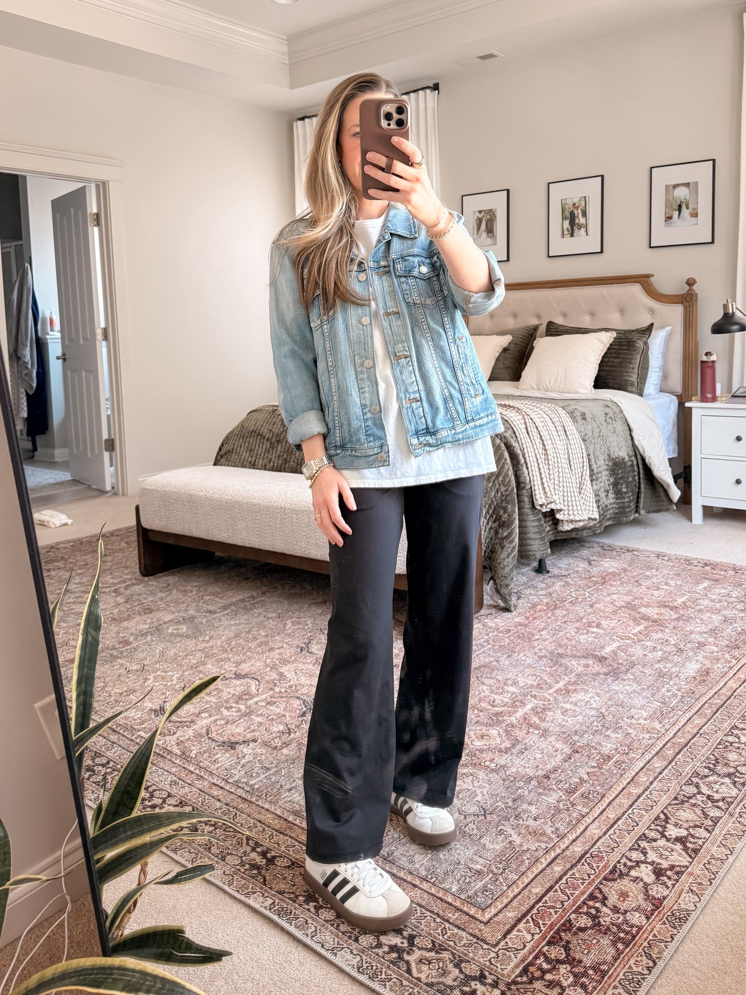 Casual mom outfit for running errands or cheering from the sidelines 🖤
Easy layers for a busy day — a classic denim jacket, relaxed black flares, and my go-to Adidas sneakers. Comfortable, practical, and still put together.

#MomStyle #LTKClassicStyle #LTKEverydayStyle #CapsuleWardrobe #CasualOutfitsForMoms #WeekendOutfit #ErrandOutfit #LTKUnder100 #EffortlessStyle #LTKSpringStyle

#LTKootd #LTKmomlife