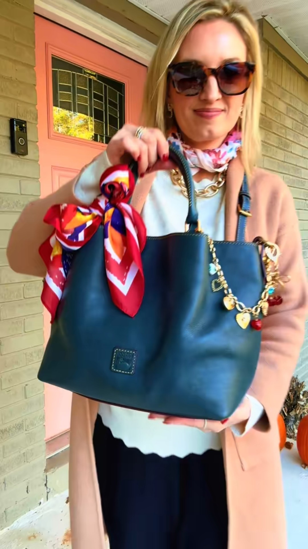 I am obsessed with my new Dooney and Bourke Florentine Leather purse! I found her on Poshmark. I love the denim color which is a beautiful teal shade. The leather is soooo soft. I totally get the hype. Styled her with purse charms and a scarf from Amazon. She’s perfection! 😍 #fallpurse #fallbag #pursecharms #purseaccessories #bagcharms #dooneyandbourke #florentineleather #amazonfinds #fallfashion #fallfashionfinds

#LTKItBag #LTKTall #LTKSeasonal