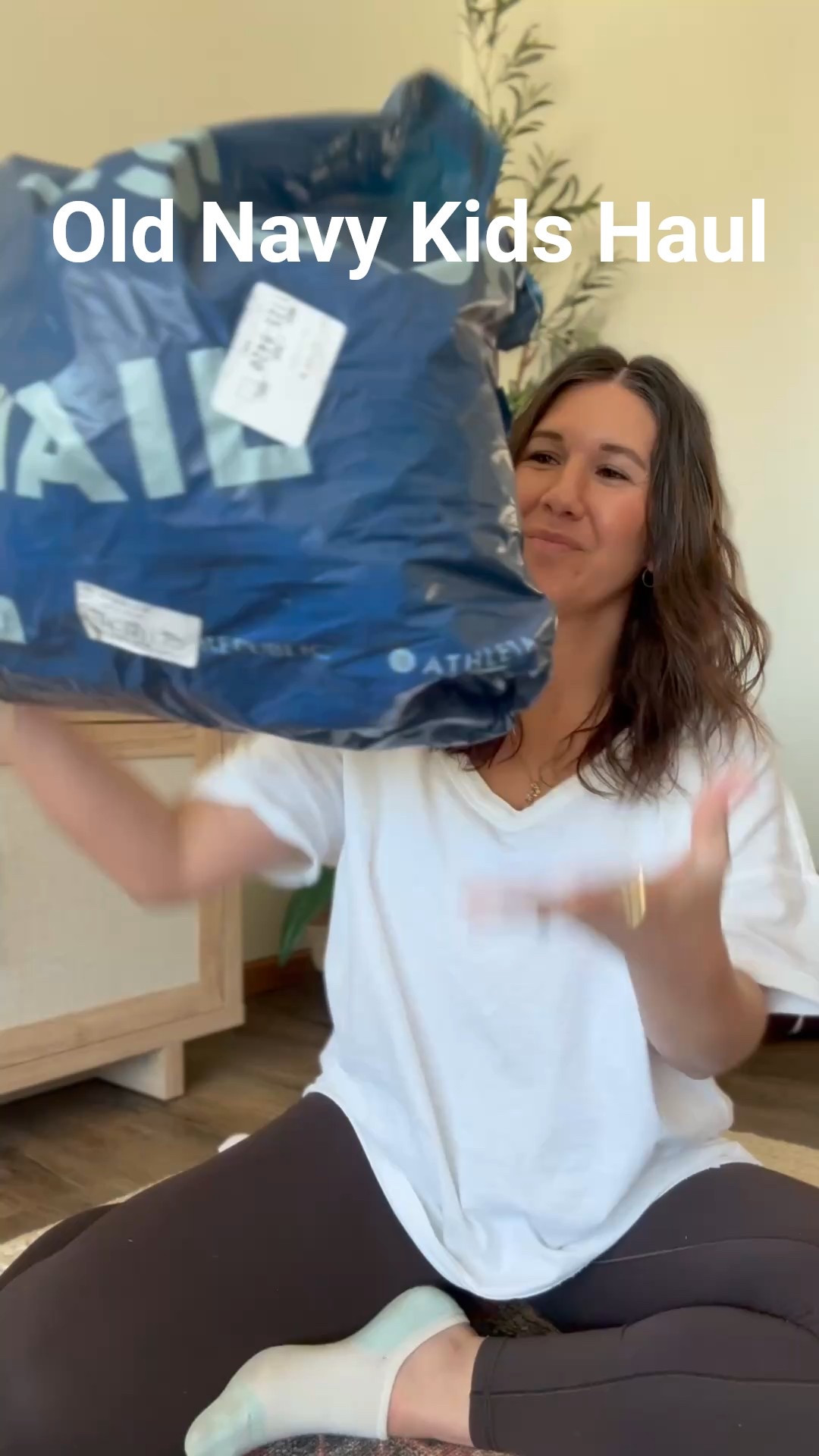 Old navy kids haul all on sale!

Old navy finds
Baby clothes
Toddler clothes 
Spring break outfits 

#LTKKids #LTKBaby #LTKSaleAlert