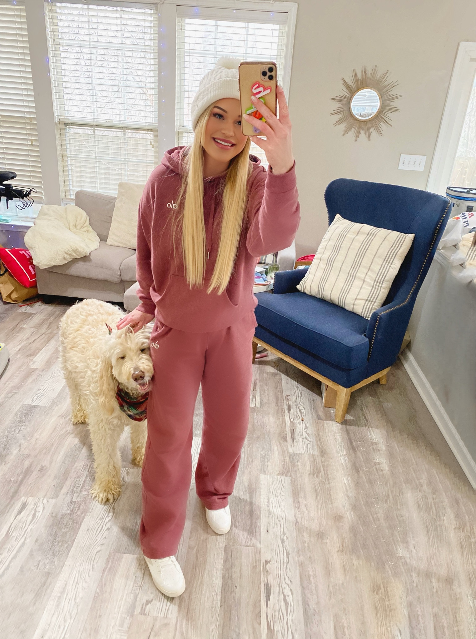 Alo yoga set, Alo sweatpants, Alo sweatshirt, sweat set 

#LTKTravel #LTKGiftGuide #LTKStyleTip