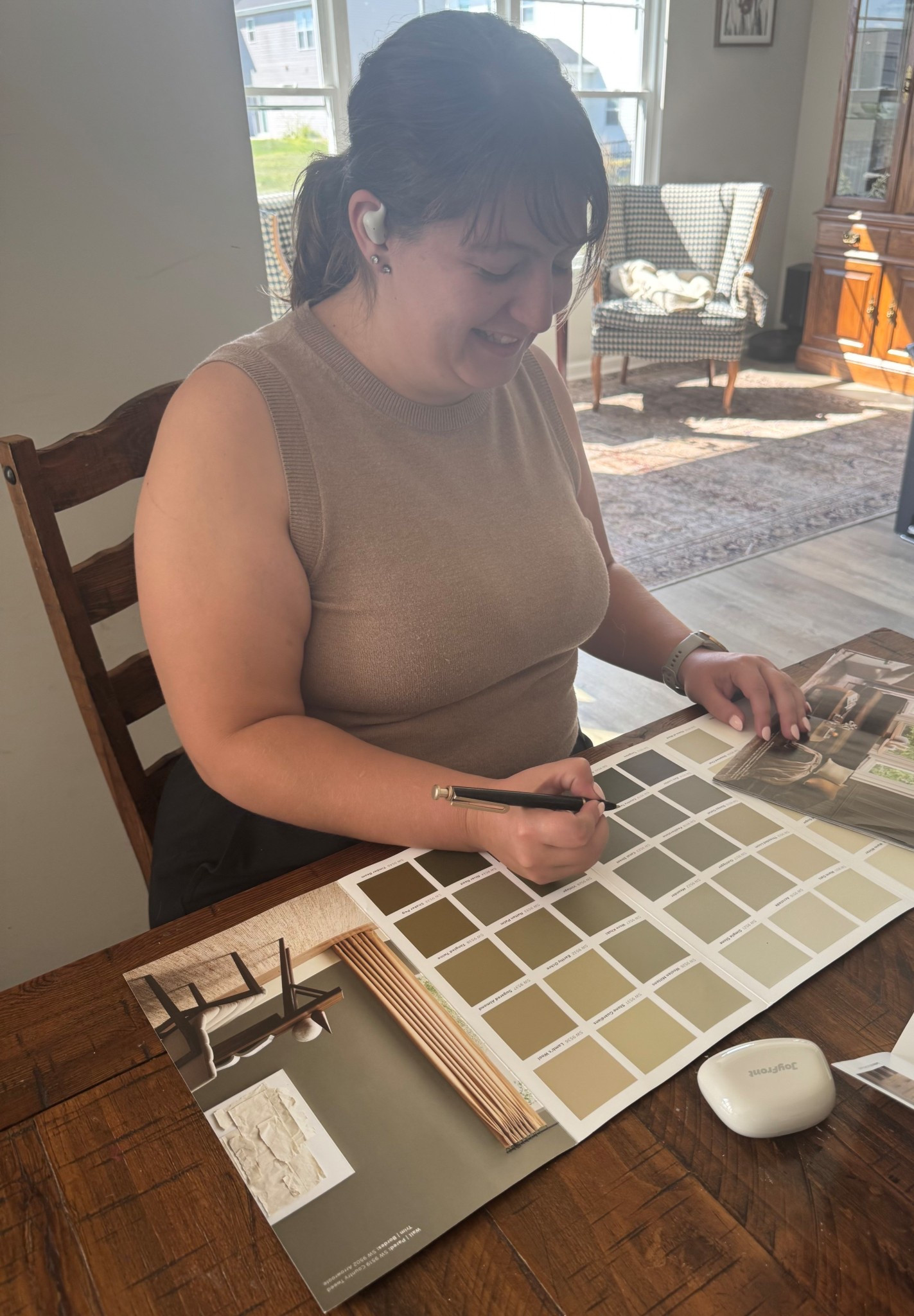 🎨 Color in progress…
Pulling swatches and finding the perfect tone for a client’s space — where function meets feeling. Always a balance of light, mood, and intention. She brought me her inspo in the form of an old-fashioned magazine and I’m okay with it! 

#LTKHome #LTKWorkwear #LTKFindsUnder100